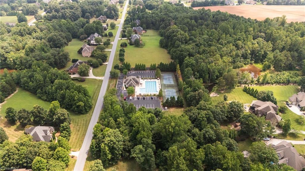 Kernersville, North Carolina, 27284, United States, 4 Bedrooms Bedrooms, ,3 BathroomsBathrooms,Residential,For Sale,1890239