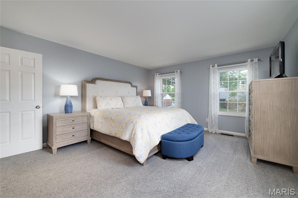 Chesterfield, Missouri, 63017, United States, 4 Bedrooms Bedrooms, ,3 BathroomsBathrooms,Residential,For Sale,1966337