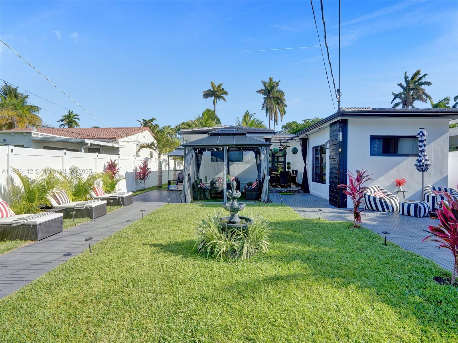 Hollywood, Florida, 33019, United States, 3 Bedrooms Bedrooms, ,2 BathroomsBathrooms,Residential,For Sale,1898660