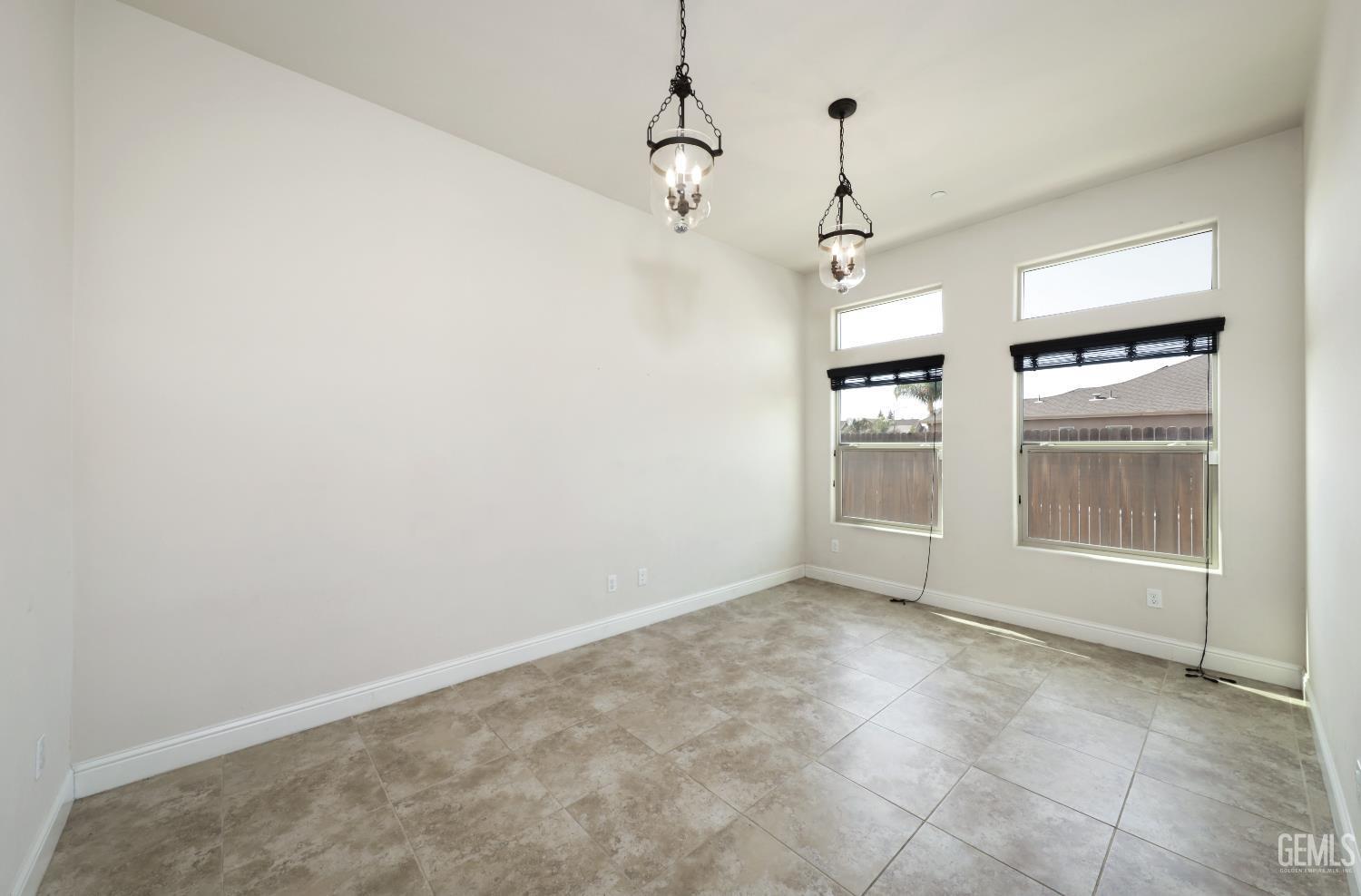 Bakersfield, California, 93314, United States, 4 Bedrooms Bedrooms, ,4 BathroomsBathrooms,Residential,For Sale,2010376