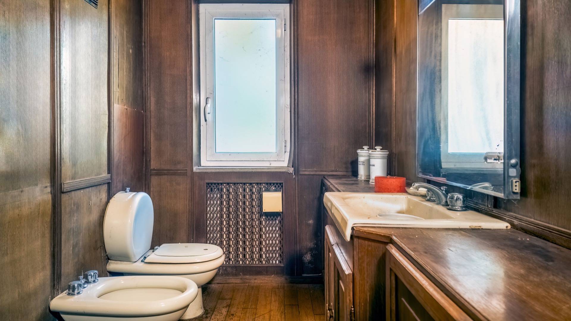 Roma, Roma, 00100, IT, 4 Bedrooms Bedrooms, ,4 BathroomsBathrooms,Residential,For Sale,1932410