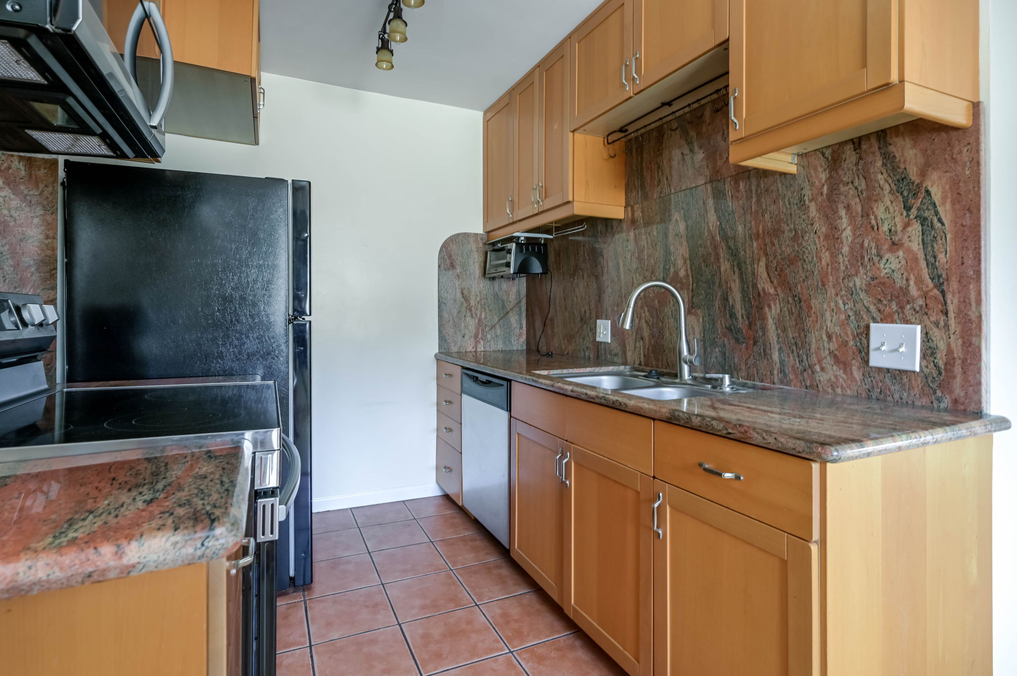 Culver City, California, 90232, United States, 2 Bedrooms Bedrooms, ,2 BathroomsBathrooms,Residential,For Sale,1921770