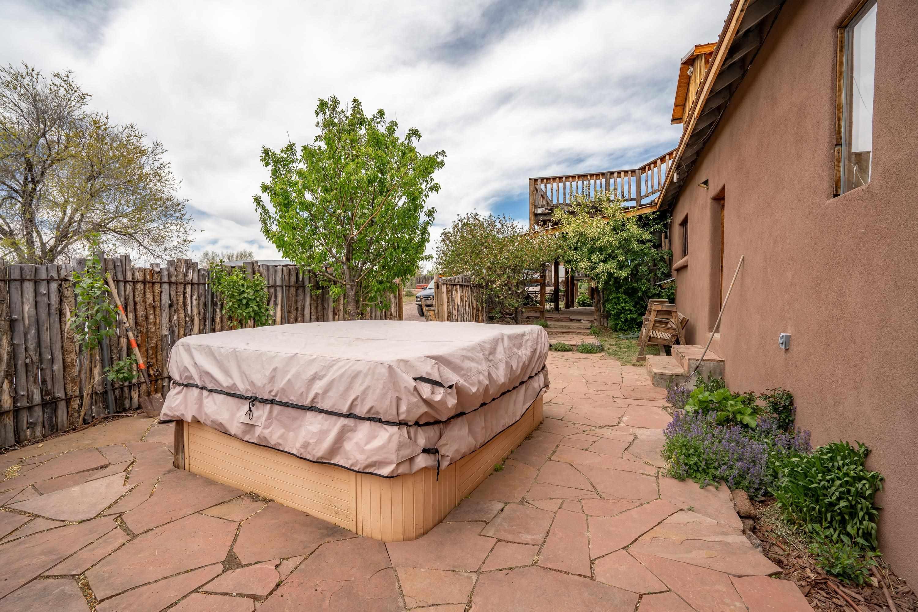 Tres Piedras, New Mexico, 87577, United States, 4 Bedrooms Bedrooms, ,7 BathroomsBathrooms,Residential,For Sale,1849608