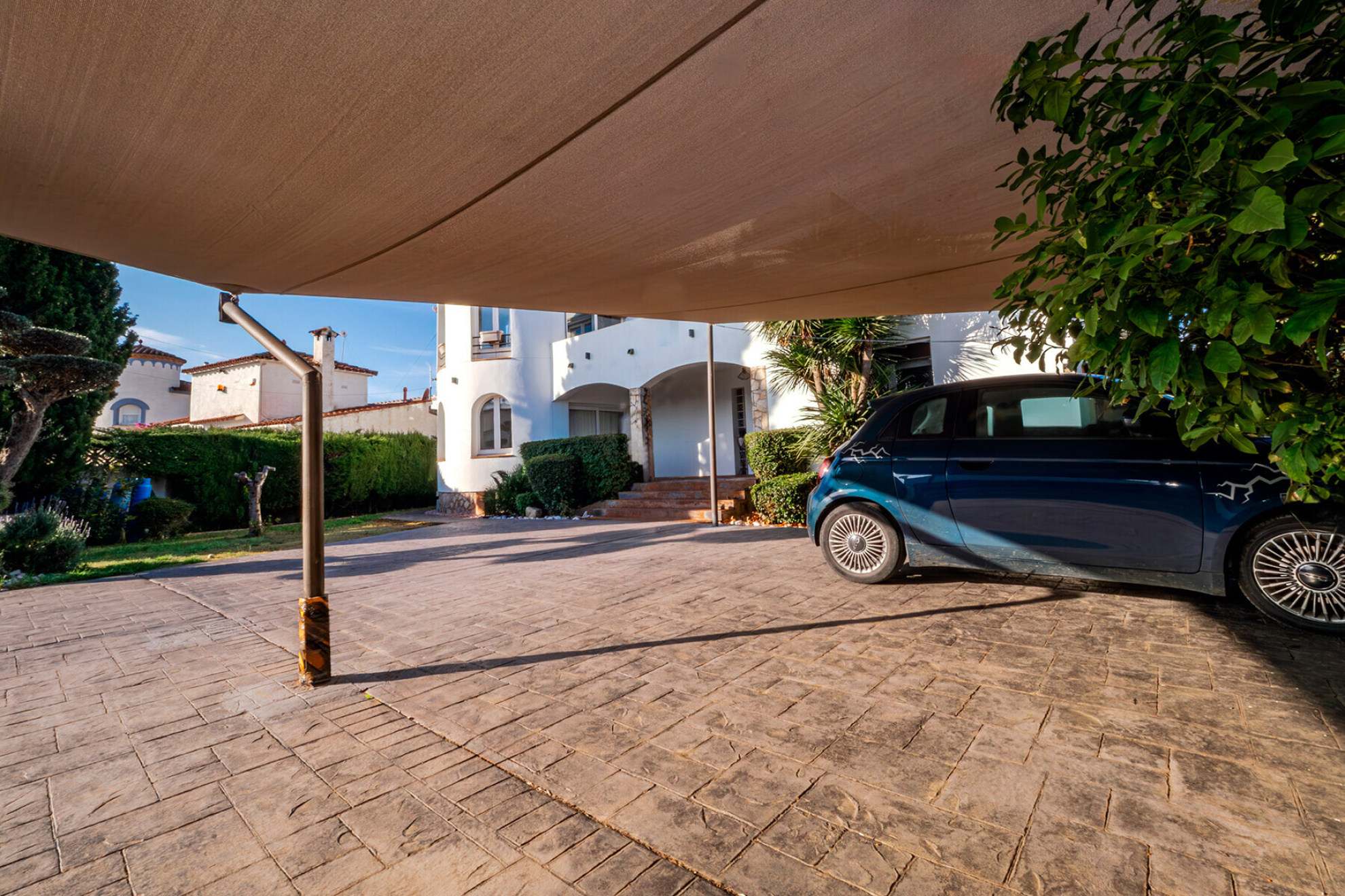  Exclusive Mediterranean Villa in Prime Empuriabrava Location - 物件實景