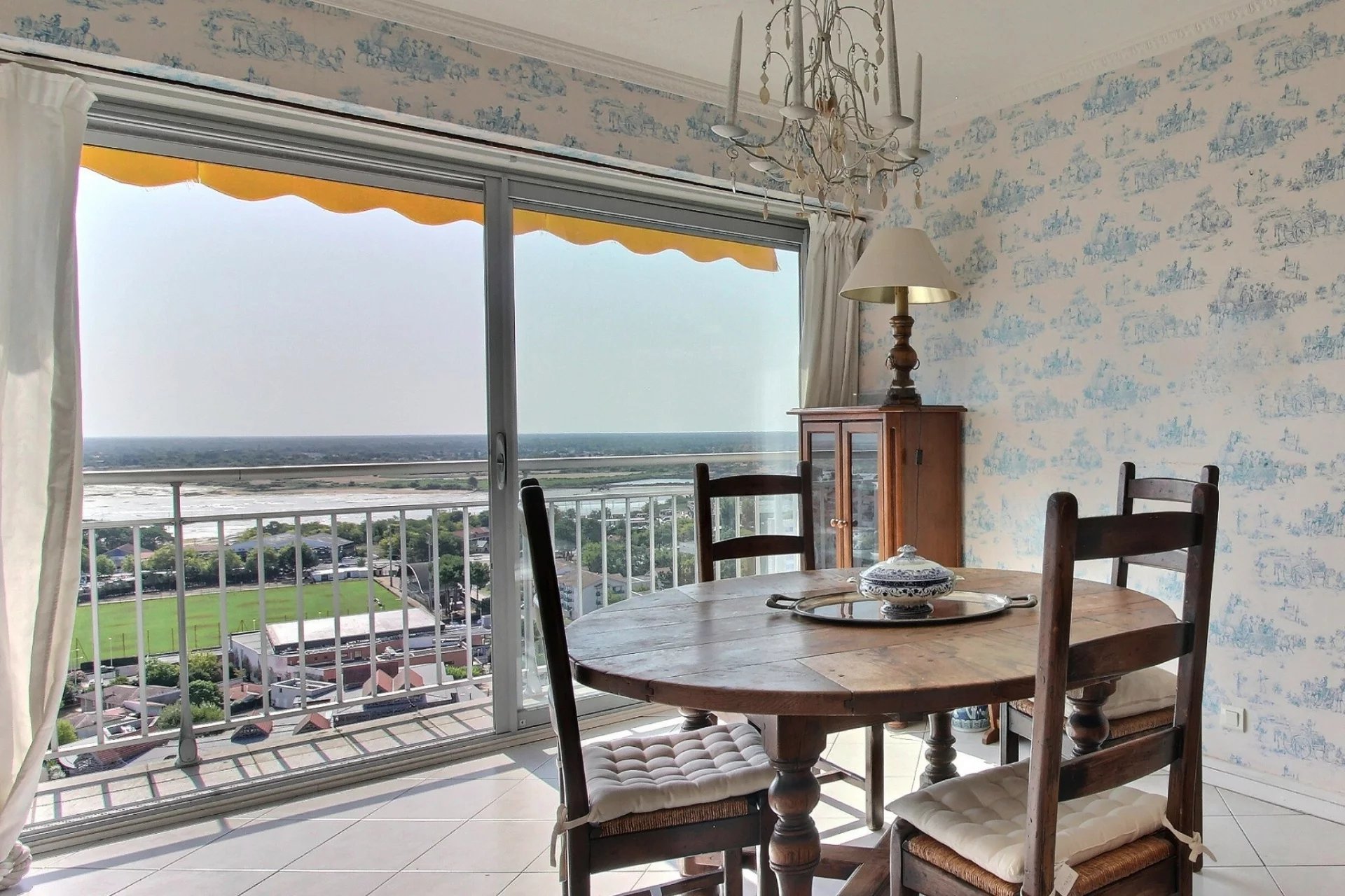 Arcachon, New Aquitaine, 33120, FR, 3 Bedrooms Bedrooms, ,2 BathroomsBathrooms,Residential,For Sale,1995781