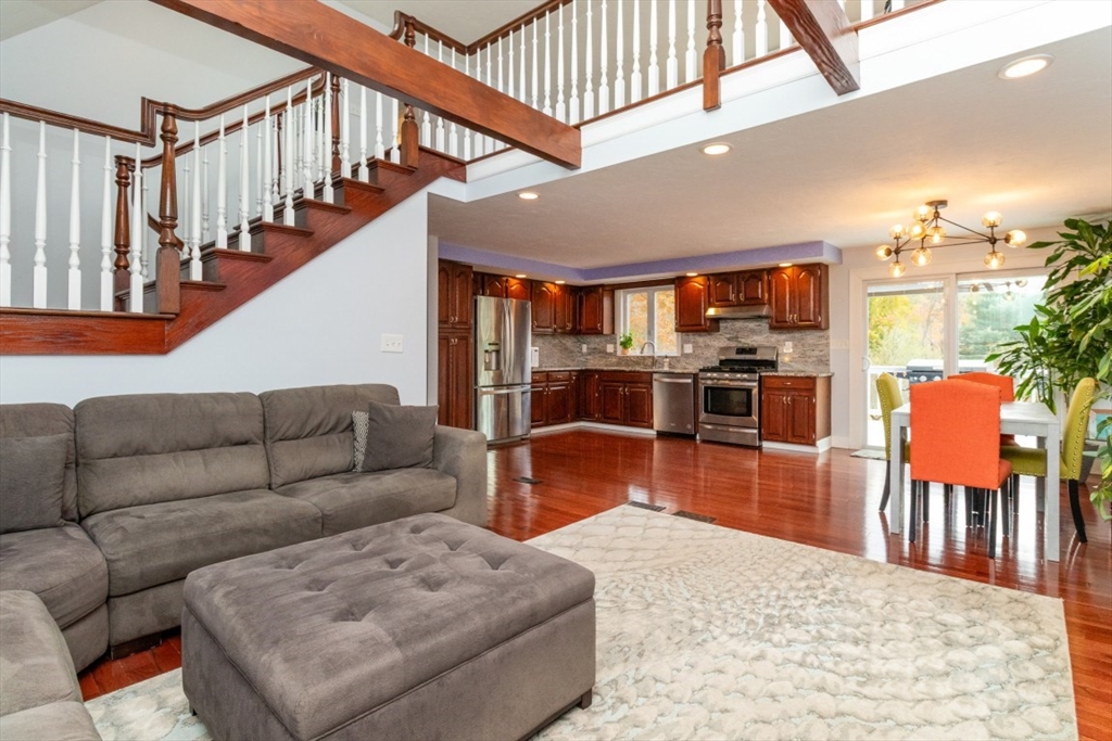 Stoughton, Massachusetts, 02072, United States, 4 Bedrooms Bedrooms, ,3 BathroomsBathrooms,Residential,For Sale,1987663