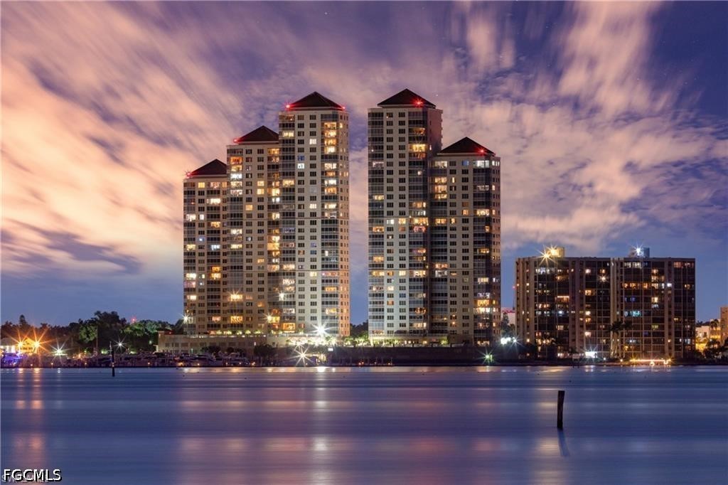 Fort Myers, Florida, 33901, United States, 3 Bedrooms Bedrooms, ,2 BathroomsBathrooms,Residential,For Sale,2037285