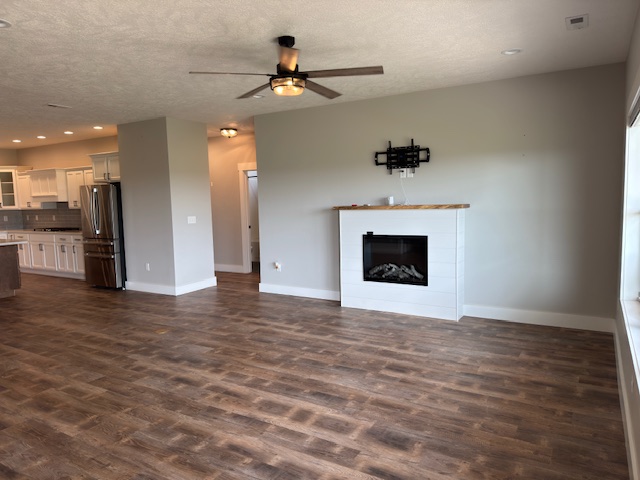 Avon, South Dakota, 57315, United States, 3 Bedrooms Bedrooms, ,3 BathroomsBathrooms,Residential,For Sale,1943901