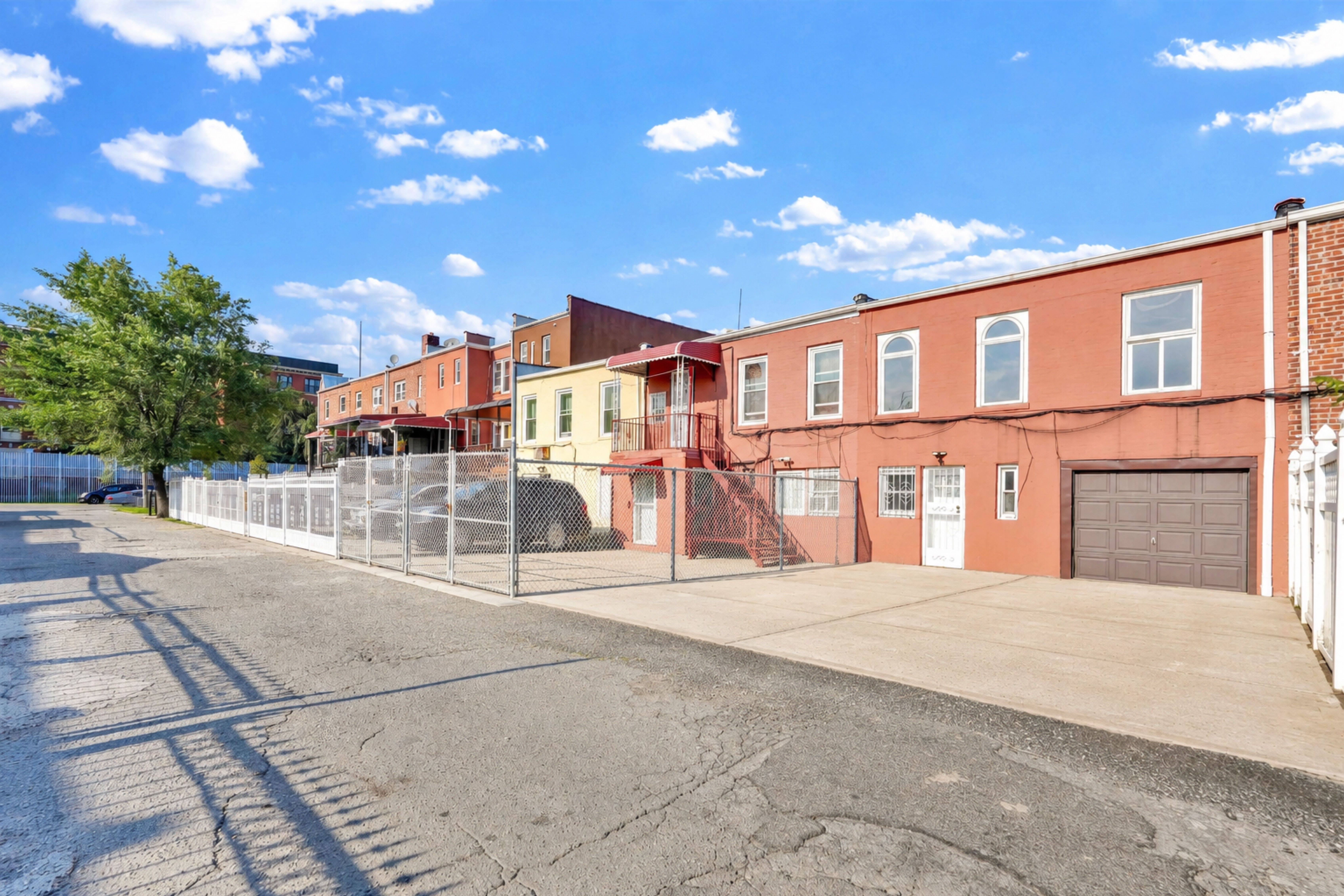 252 E 45th Street, Brooklyn, NY, 11203 - 物件實景