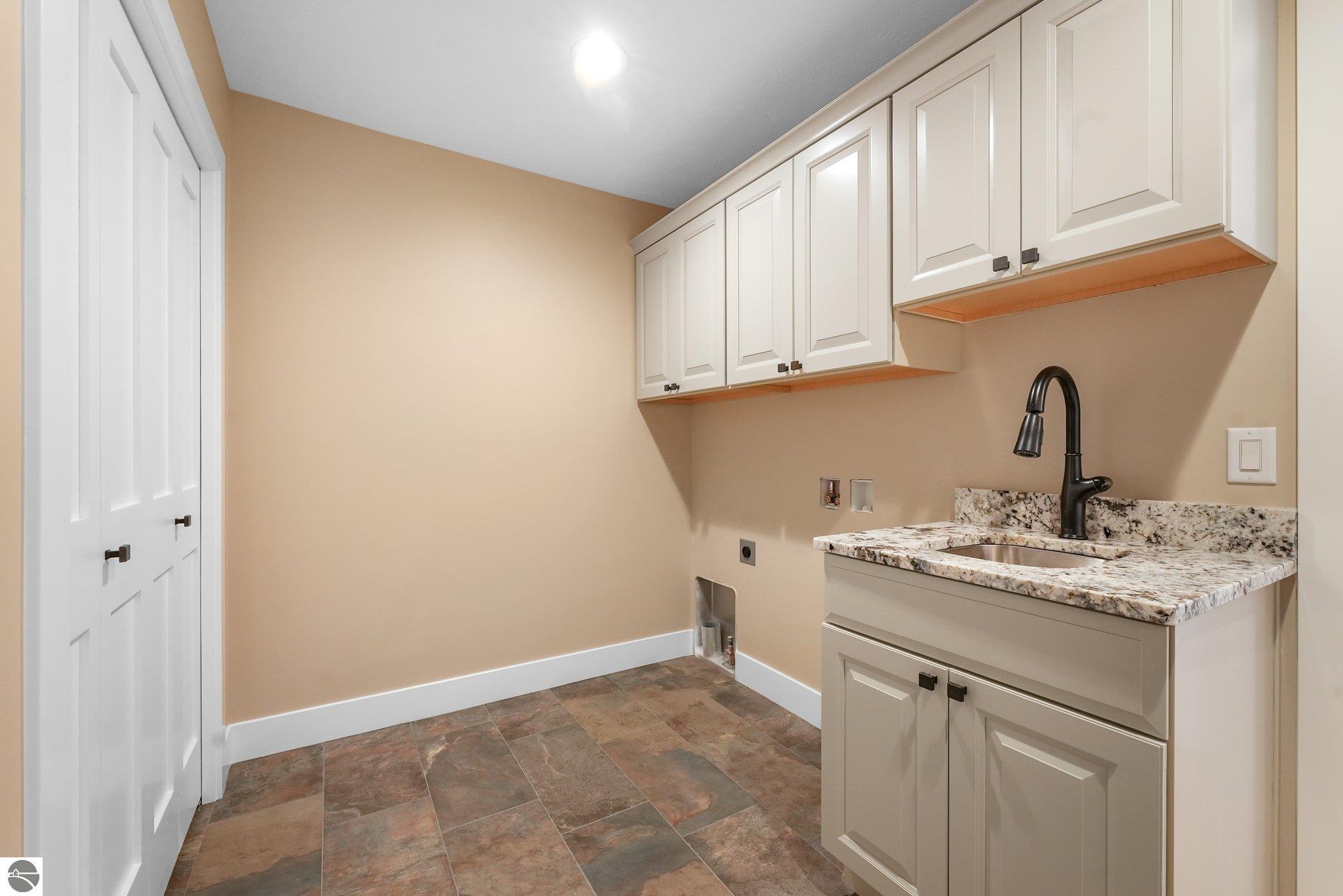 Traverse City, Michigan, 49685, United States, 3 Bedrooms Bedrooms, ,2 BathroomsBathrooms,Residential,For Sale,1927251