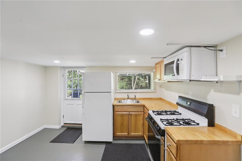 Atlanta, Georgia, 30316, United States, 4 Bedrooms Bedrooms, ,3 BathroomsBathrooms,Residential,For Sale,1933477