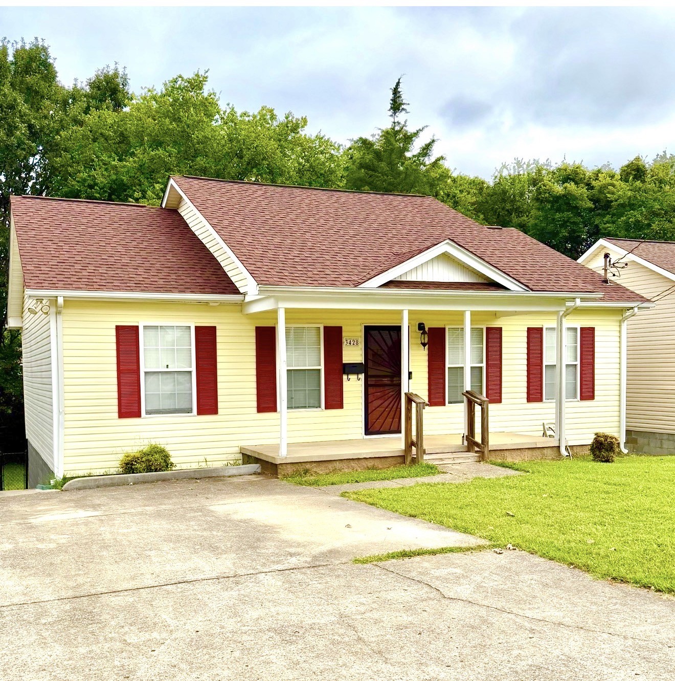 Rainwood Dr, Nashville, TN 37207