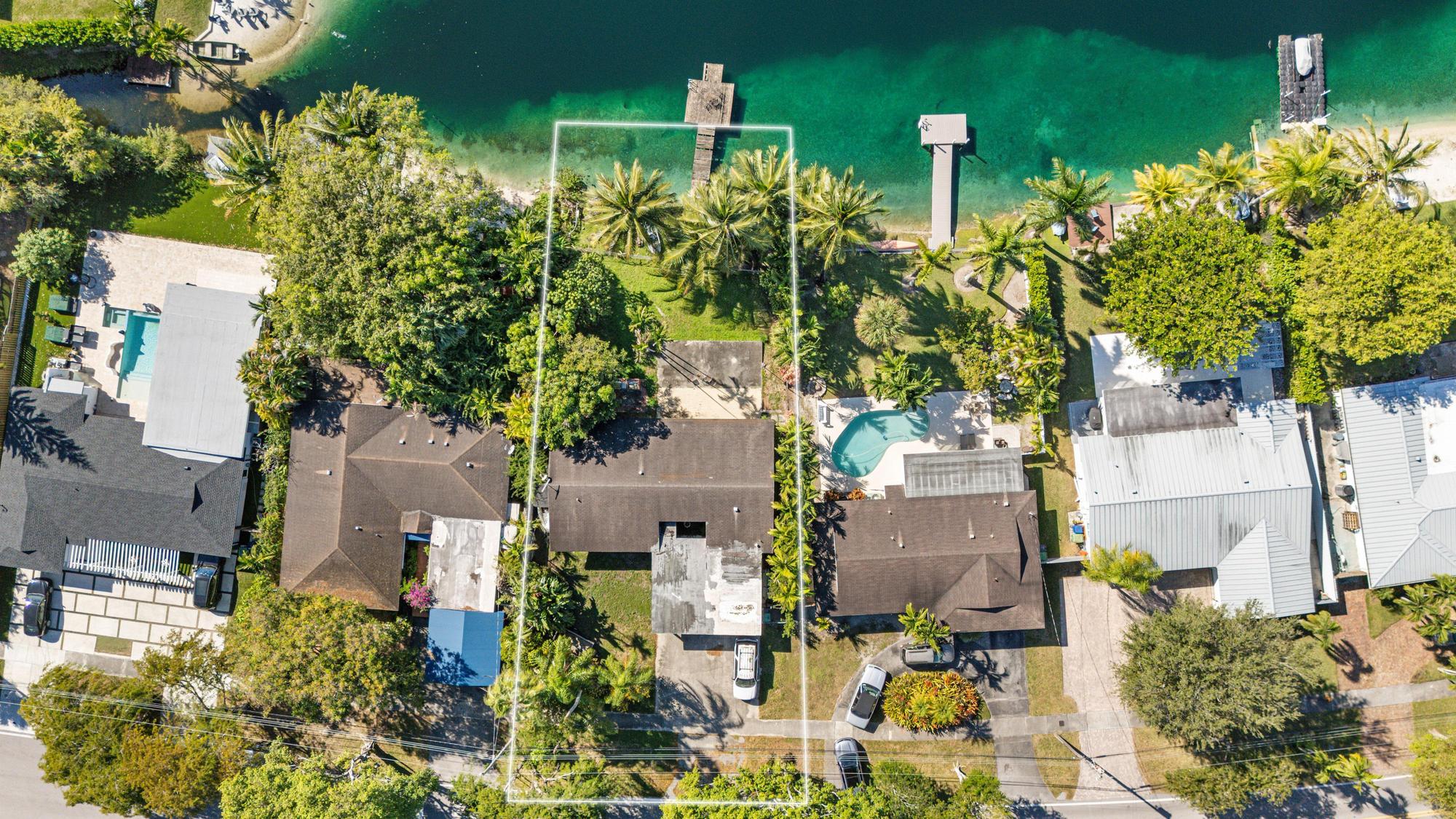 Miami, Florida, 33165, United States, 3 Bedrooms Bedrooms, ,2 BathroomsBathrooms,Residential,For Sale,1995452