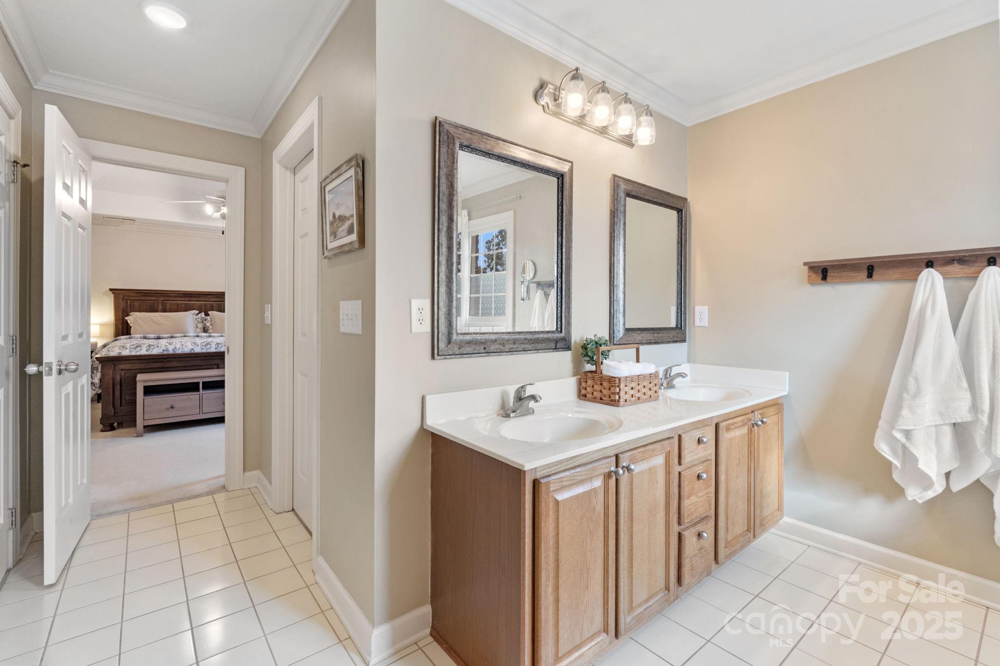 Winston Salem, North Carolina, 27106, United States, 4 Bedrooms Bedrooms, ,3 BathroomsBathrooms,Residential,For Sale,1998924