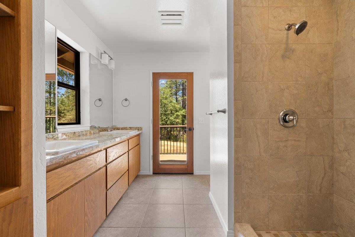 Nevada City, California, 95959, United States, 3 Bedrooms Bedrooms, ,3 BathroomsBathrooms,Residential,For Sale,1916379