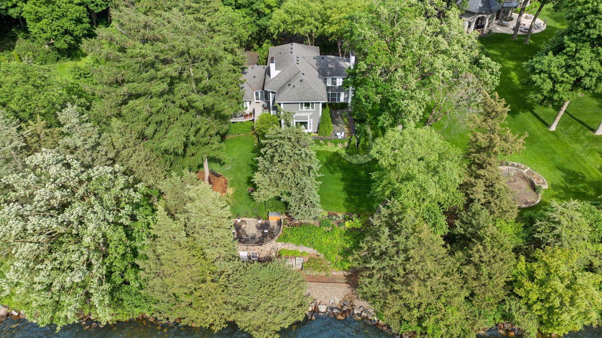 Wayzata, Minnesota, 55391, United States, 5 Bedrooms Bedrooms, ,4 BathroomsBathrooms,Residential,For Sale,1847382