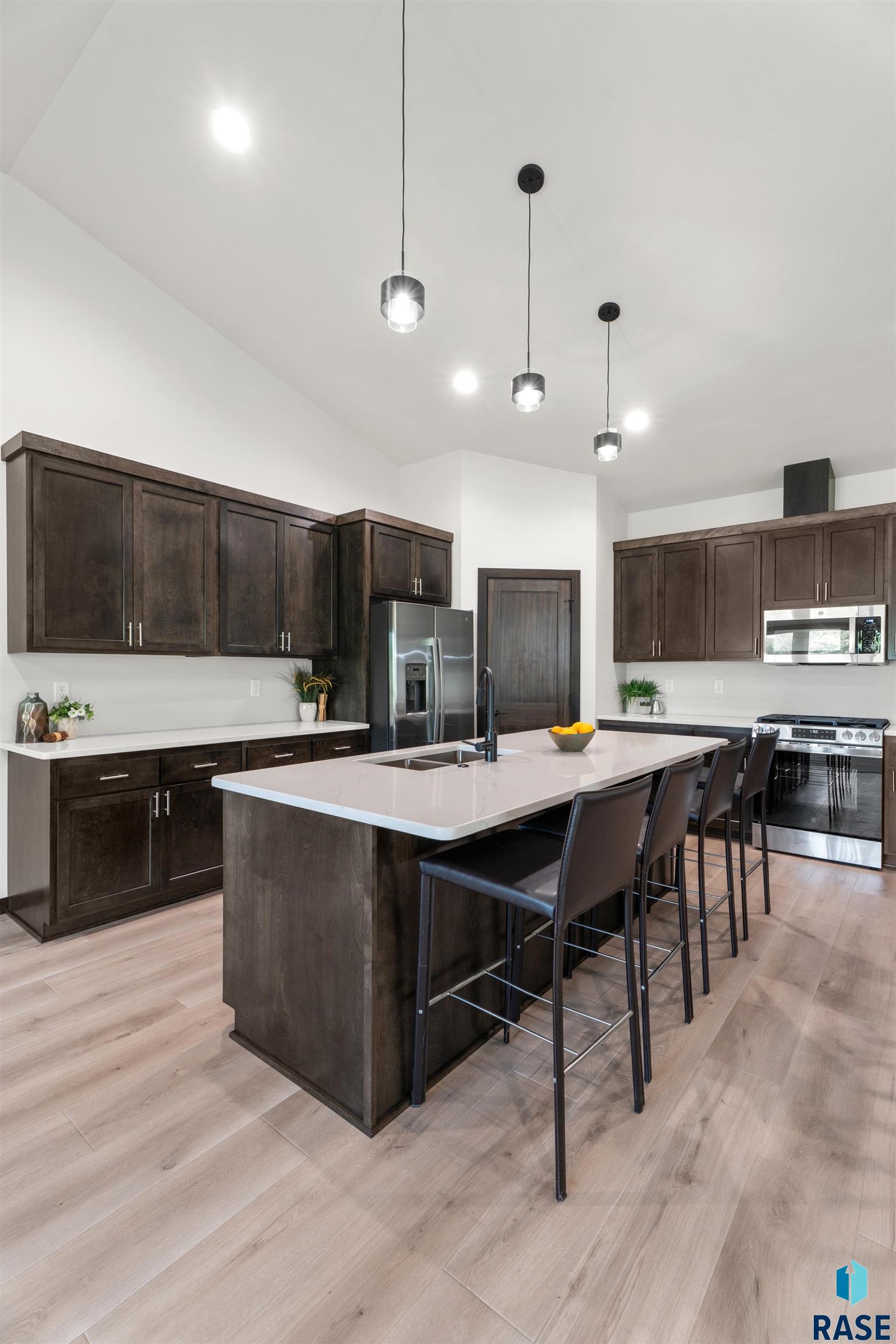 Sioux Falls, South Dakota, 57110, United States, 4 Bedrooms Bedrooms, ,2 BathroomsBathrooms,Residential,For Sale,1887402