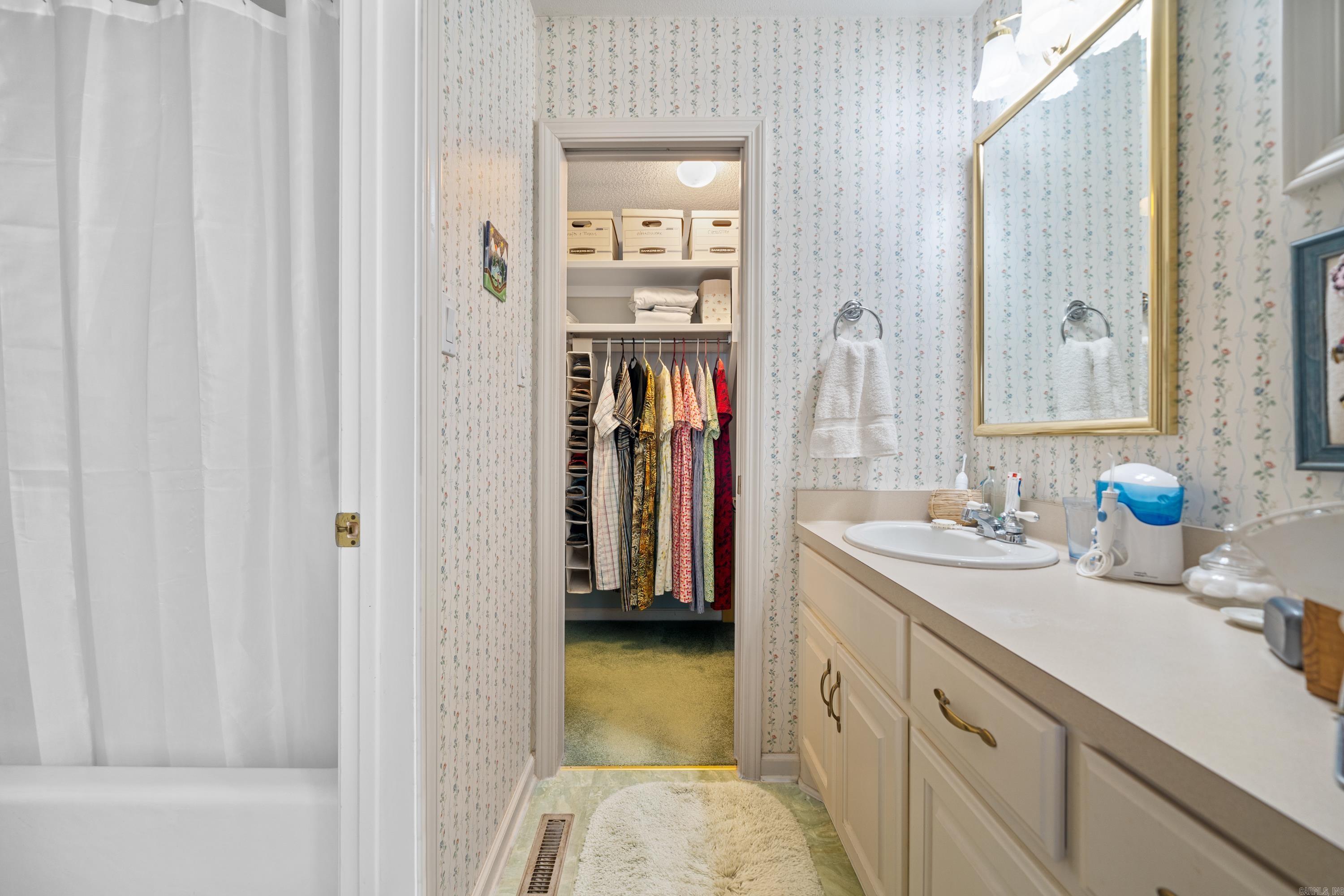 Jessieville, Arkansas, 71949, United States, 10 Bedrooms Bedrooms, ,11 BathroomsBathrooms,Residential,For Sale,2008593