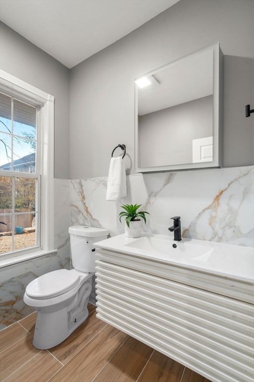 Newton, Massachusetts, 02460, United States, 8 Bedrooms Bedrooms, ,10 BathroomsBathrooms,Residential,For Sale,1993263