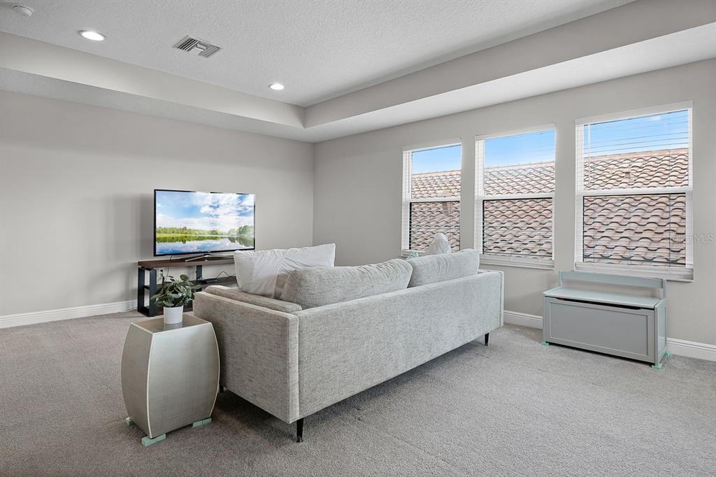 Lakeland, Florida, 33810, United States, 4 Bedrooms Bedrooms, ,3 BathroomsBathrooms,Residential,For Sale,1950901