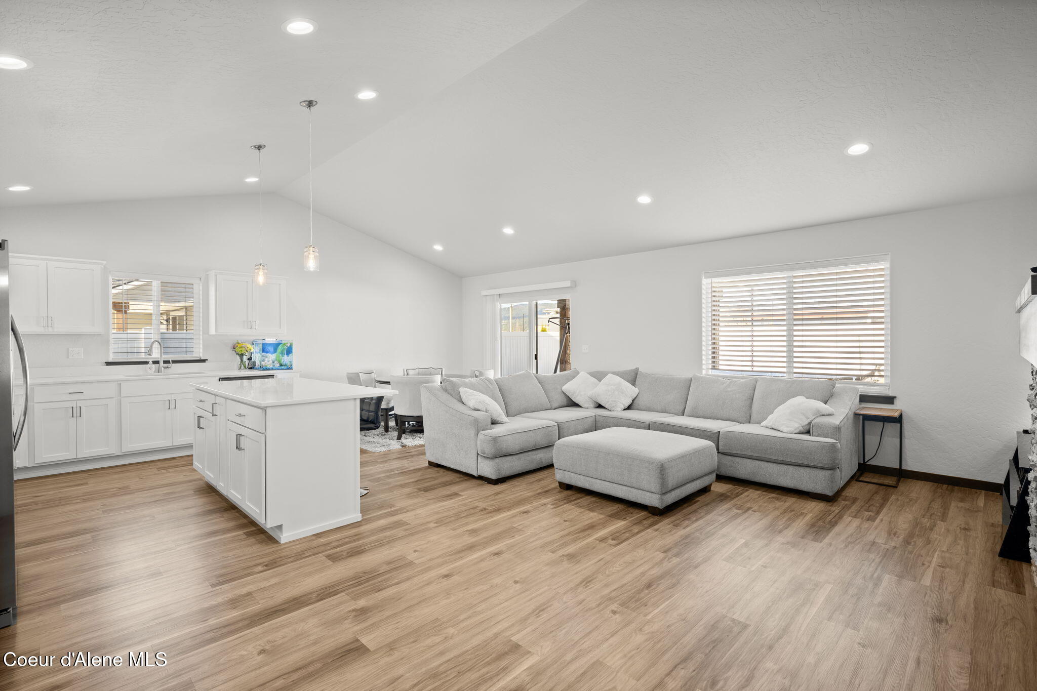 Rathdrum, Idaho, 83858, United States, 4 Bedrooms Bedrooms, ,2 BathroomsBathrooms,Residential,For Sale,1996490