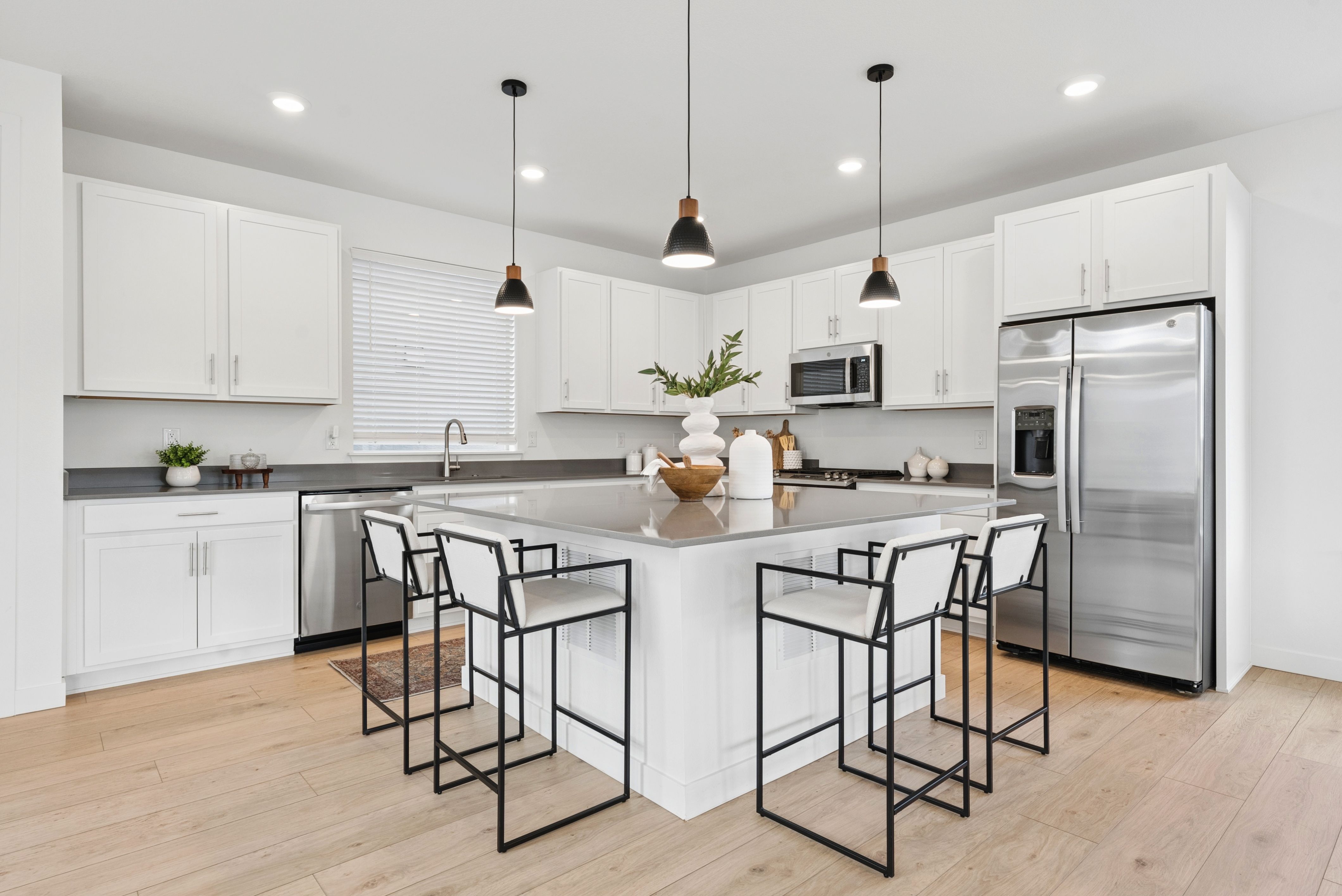  Elevated Colorado Living with 180° Mountain & Reservoir Views - 物件實景