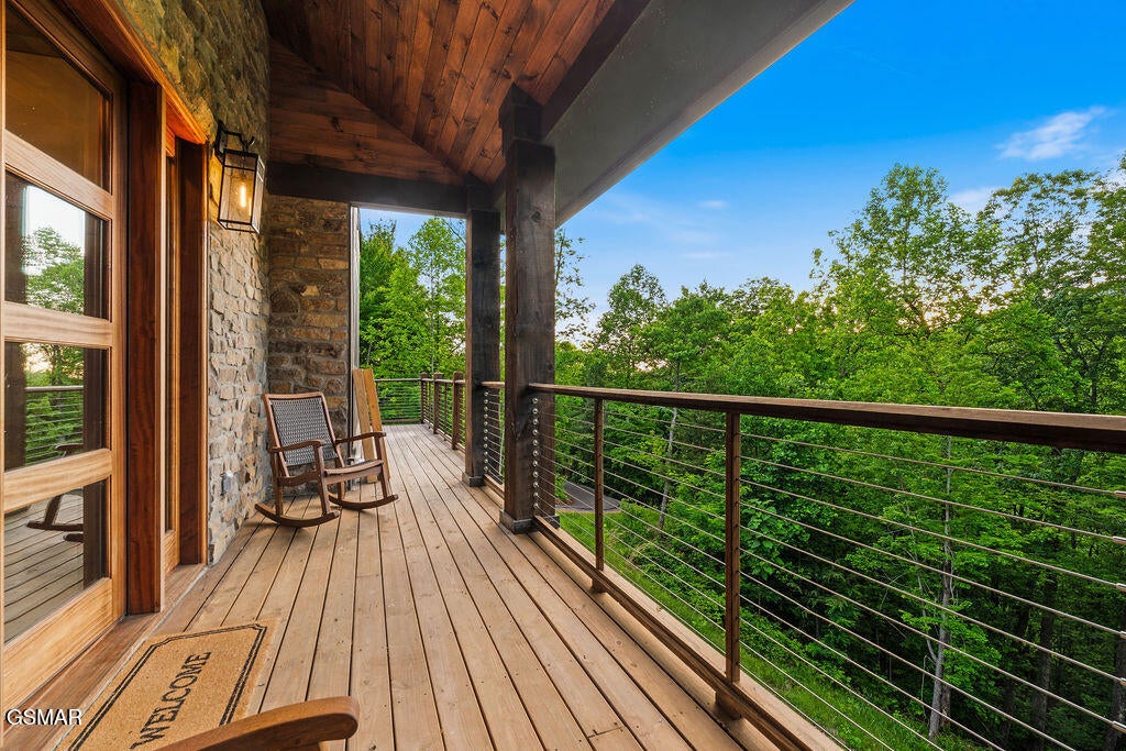 Gatlinburg, Tennessee, 37738, United States, 3 Bedrooms Bedrooms, ,5 BathroomsBathrooms,Residential,For Sale,2034960