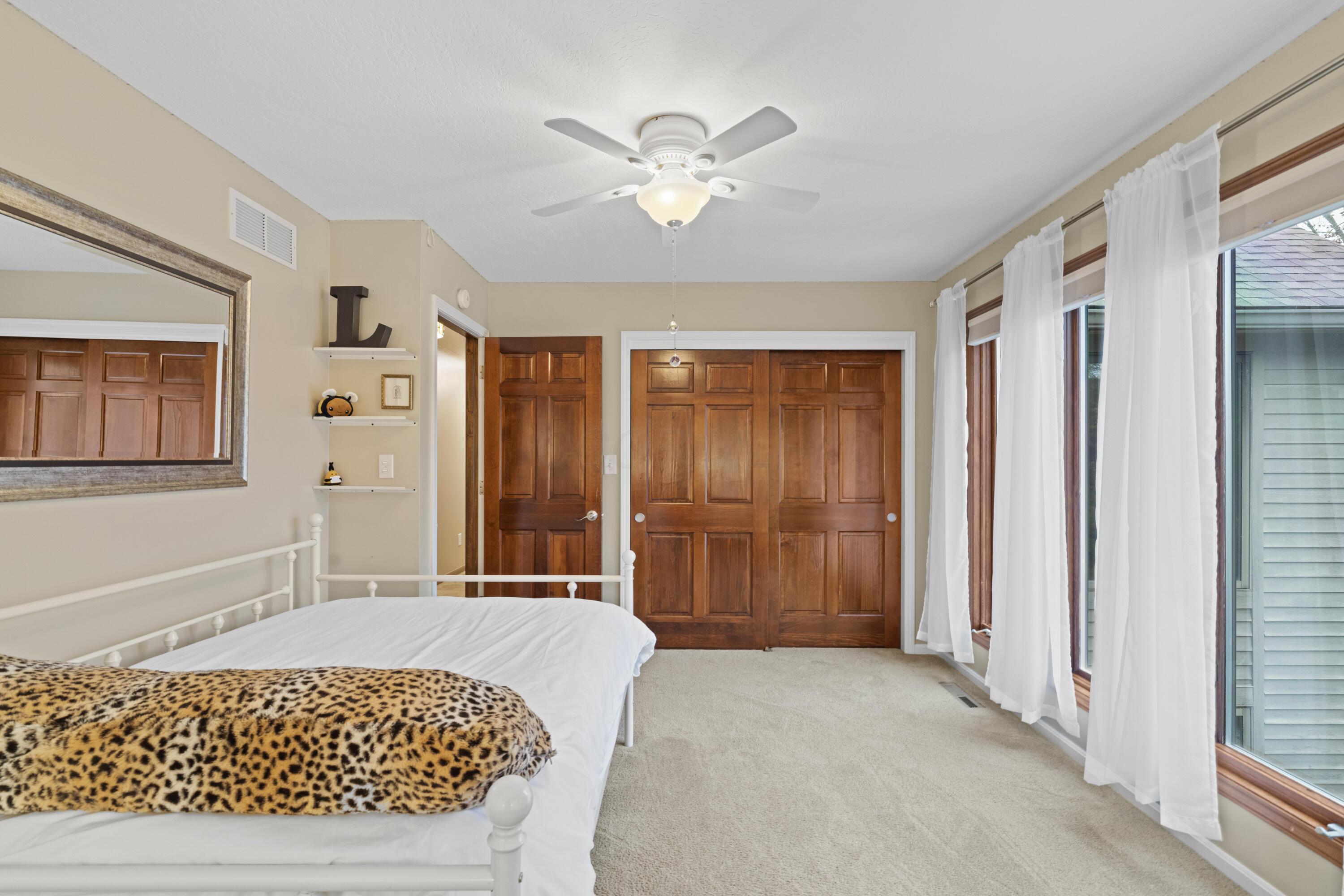 Columbus, Ohio, 43230, United States, 4 Bedrooms Bedrooms, ,4 BathroomsBathrooms,Residential,For Sale,1970472