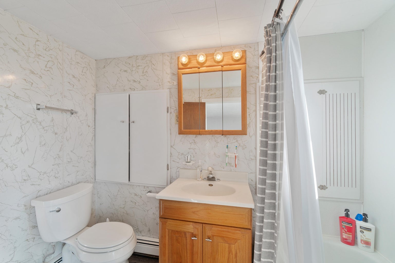 Sturgeon Bay, Wisconsin, 54235, United States, 5 Bedrooms Bedrooms, ,3 BathroomsBathrooms,Residential,For Sale,1923516