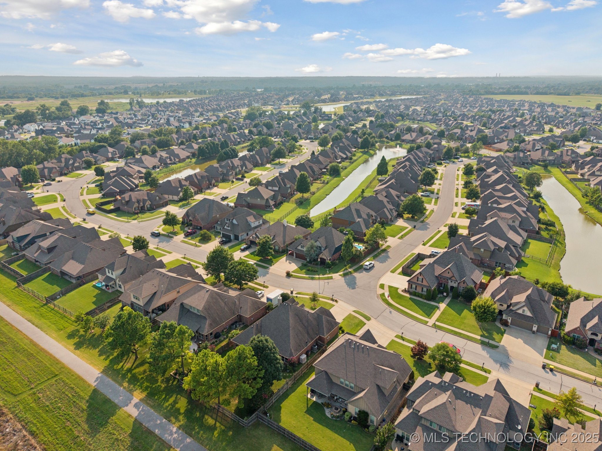 Bixby, Oklahoma, 74008, United States, 4 Bedrooms Bedrooms, ,4 BathroomsBathrooms,Residential,For Sale,1911638