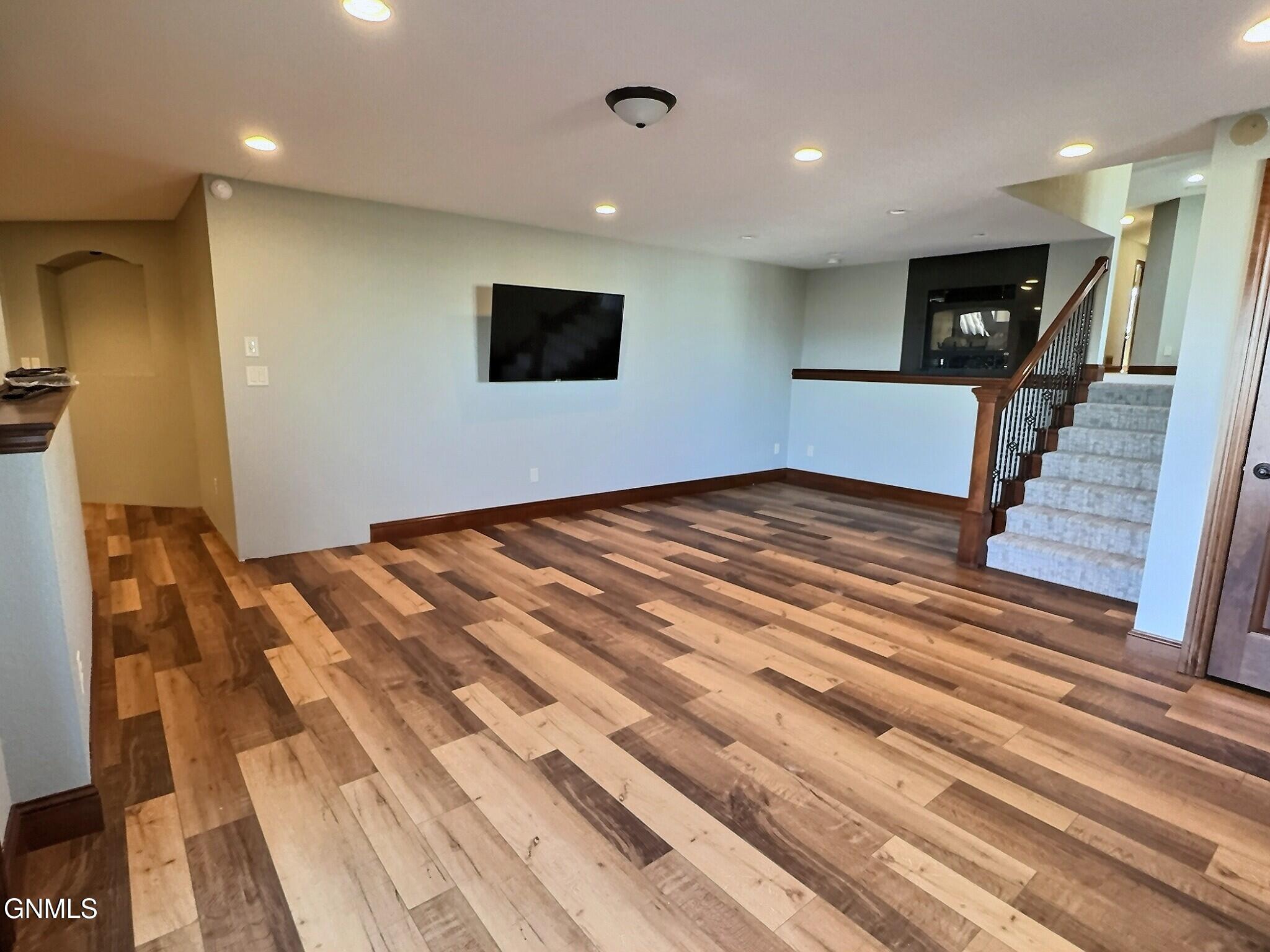 Bismarck, North Dakota, 58501, United States, 4 Bedrooms Bedrooms, ,4 BathroomsBathrooms,Residential,For Sale,2038873