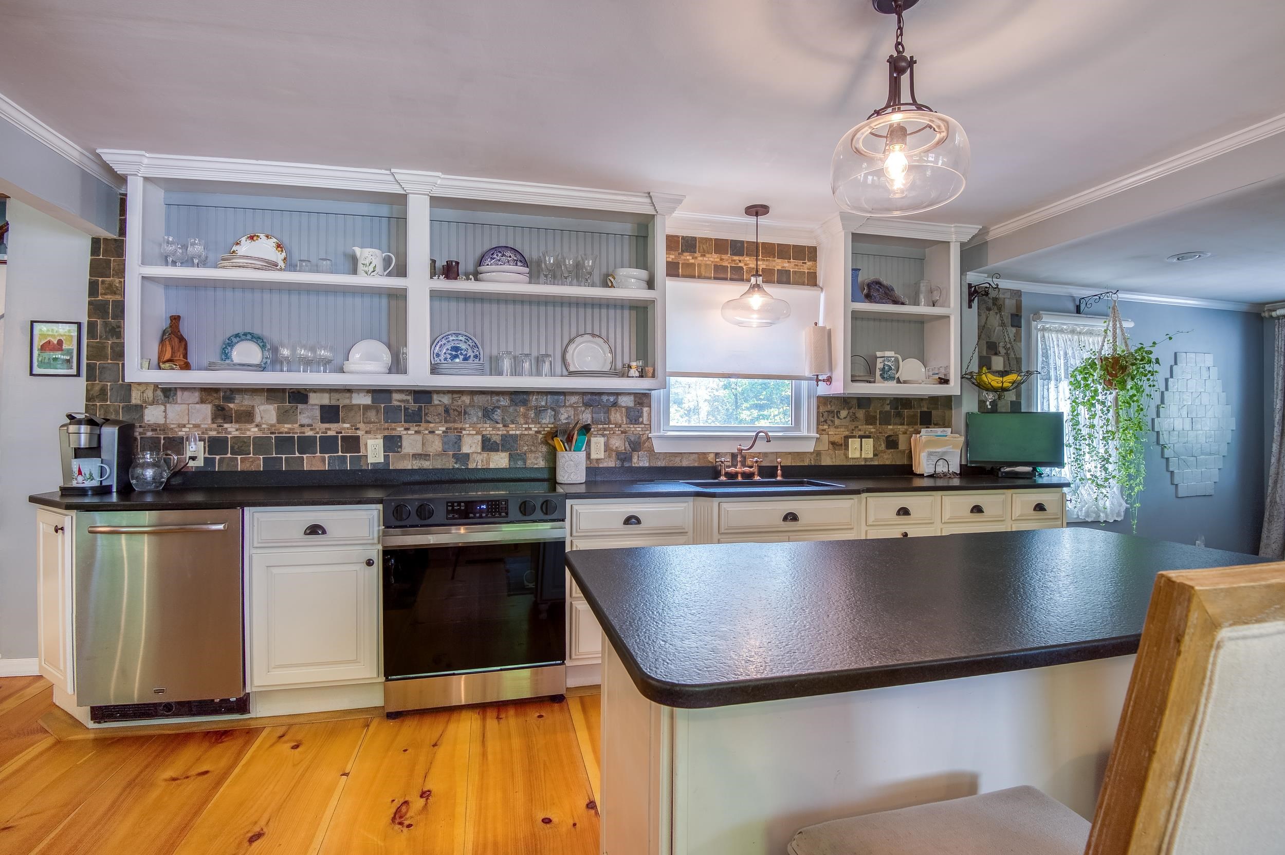 Eaton, New Hampshire, 03832, United States, 3 Bedrooms Bedrooms, ,1 BathroomBathrooms,Residential,For Sale,1989468