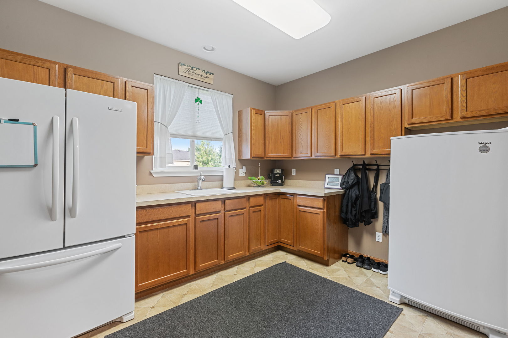 McHenry, Illinois, 60051, United States, 5 Bedrooms Bedrooms, ,5 BathroomsBathrooms,Residential,For Sale,1912469