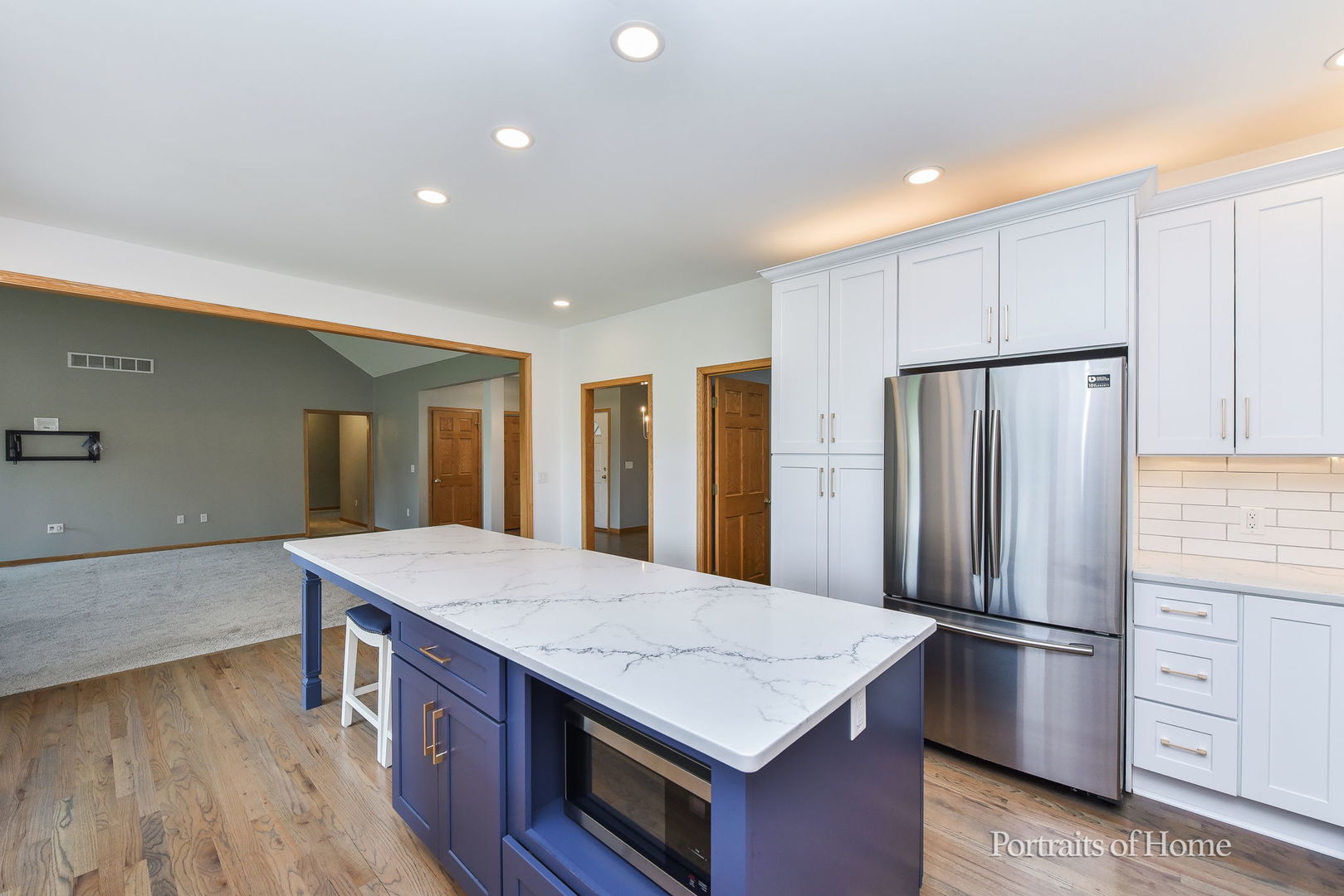 Yorkville, Illinois, 60560, United States, 5 Bedrooms Bedrooms, ,4 BathroomsBathrooms,Residential,For Sale,1940402