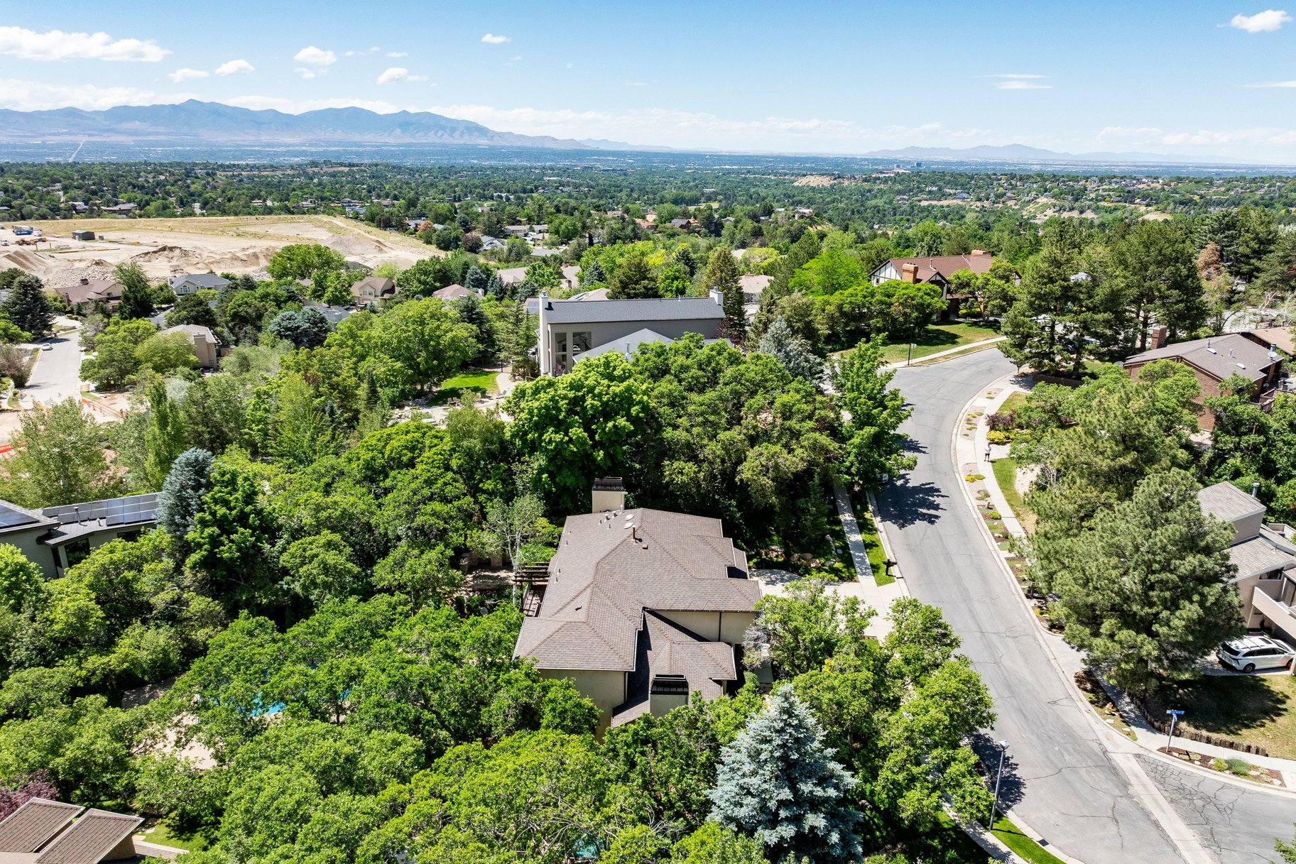  Private Cottonwood Heights Estate with Resort Backyard & Mountain Views - 物件實景