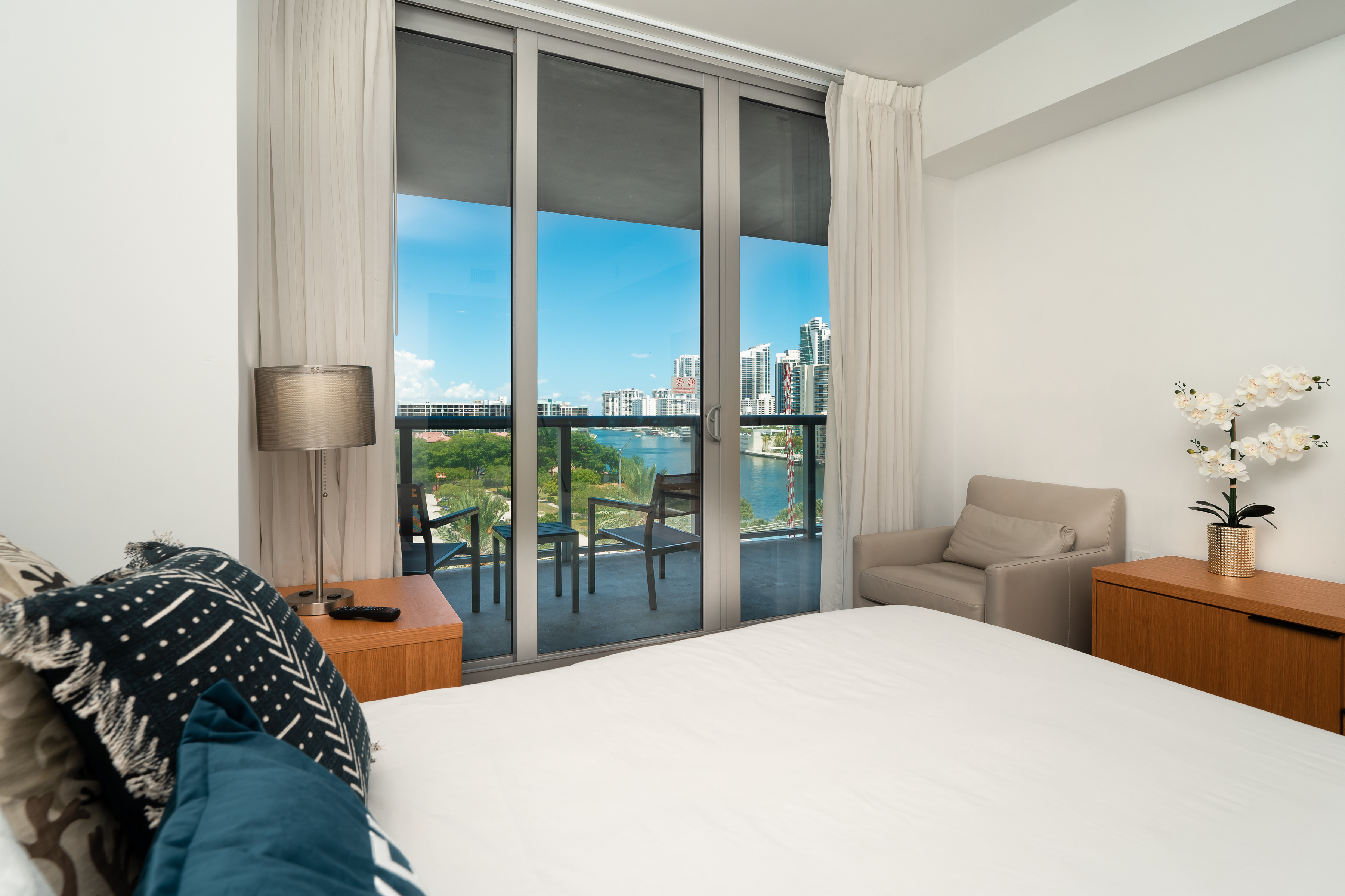  2602 E Hallandale Beach Blvd, Hallandale Beach, FL, 33009 - 物件實景