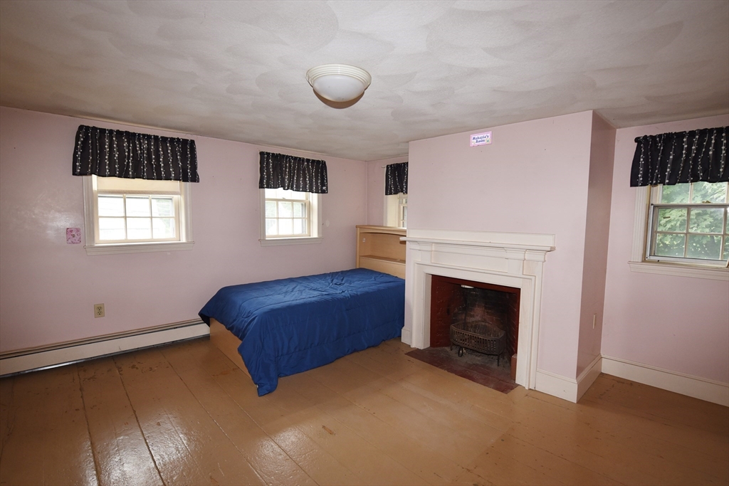 Rockland, Massachusetts, 02370, United States, 3 Bedrooms Bedrooms, ,2 BathroomsBathrooms,Residential,For Sale,1903507
