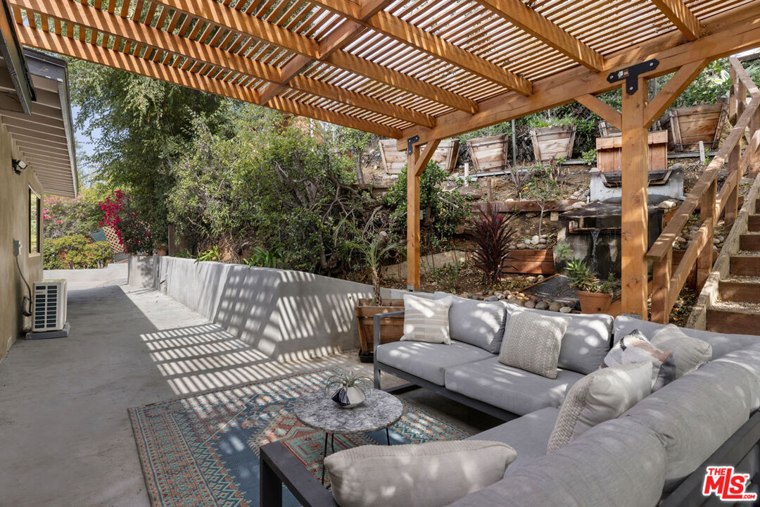 Los Angeles, California, 90065, United States, 3 Bedrooms Bedrooms, ,2 BathroomsBathrooms,Residential,For Sale,1987634