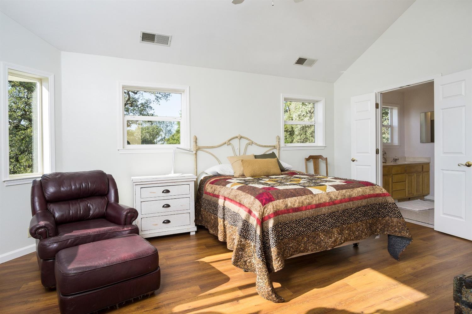 Oregon House, California, 95962, United States, 4 Bedrooms Bedrooms, ,3 BathroomsBathrooms,Residential,For Sale,1976473