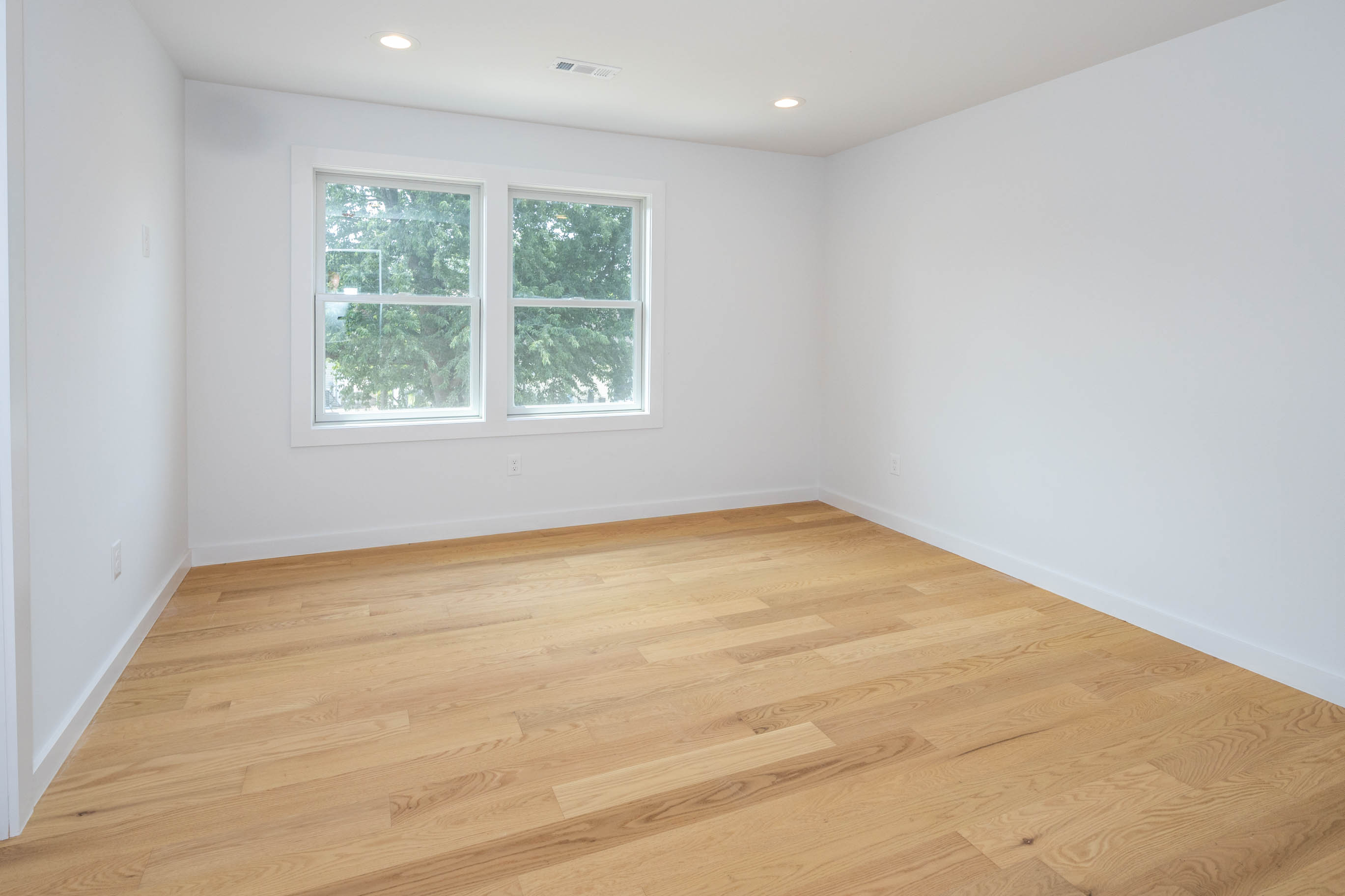 Edison, New Jersey, 08817, United States, 5 Bedrooms Bedrooms, ,4 BathroomsBathrooms,Residential,For Sale,1943601