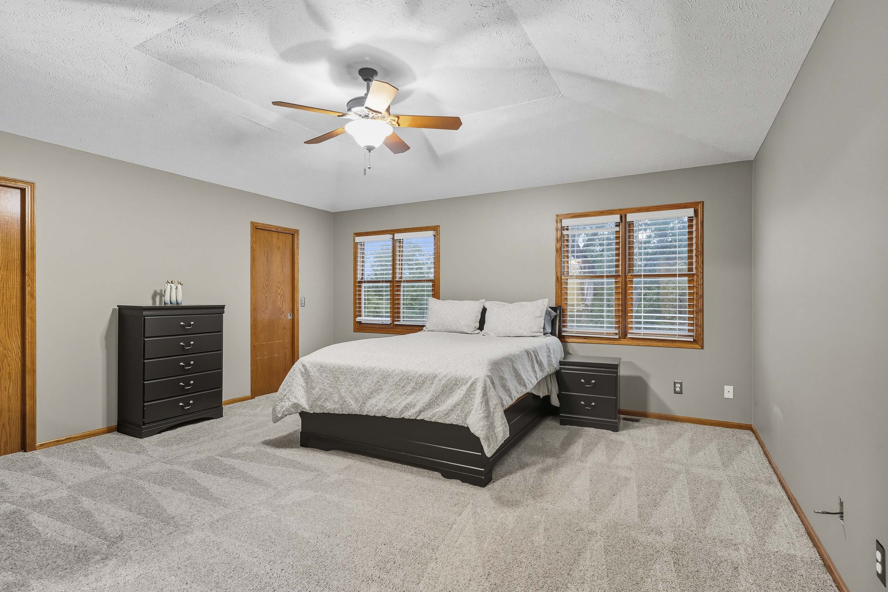 Manhattan, Kansas, 66502, United States, 5 Bedrooms Bedrooms, ,3 BathroomsBathrooms,Residential,For Sale,1960988