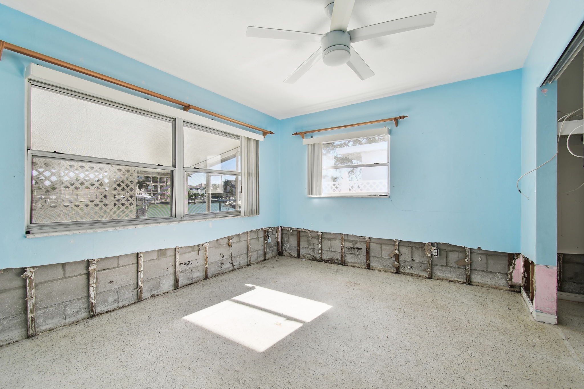 Madeira Beach, Florida, 33708, United States, 3 Bedrooms Bedrooms, ,2 BathroomsBathrooms,Residential,For Sale,1943278