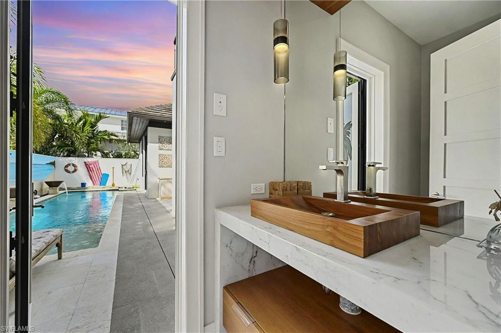 Naples, Florida, 34102, United States, 5 Bedrooms Bedrooms, ,6 BathroomsBathrooms,Residential,For Sale,1912441