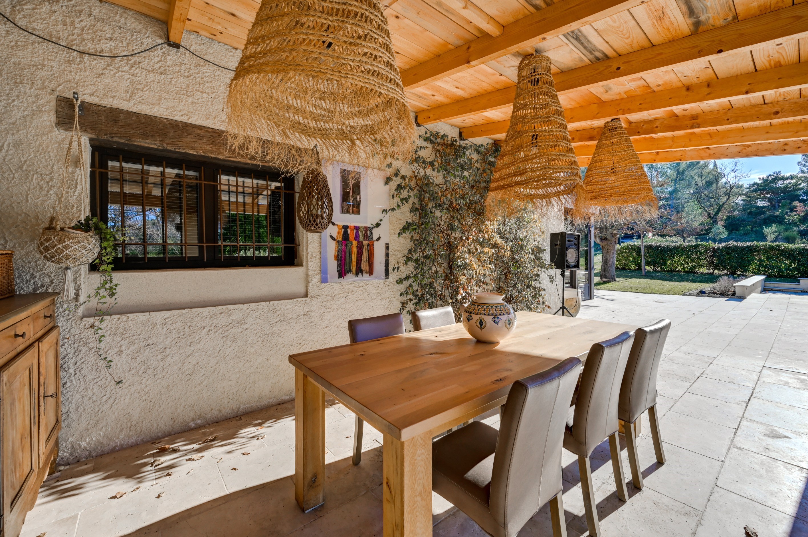  200 sqm Family Home on 6,256 sqm of Land – Close to Aix-en-Provence - 物件實景