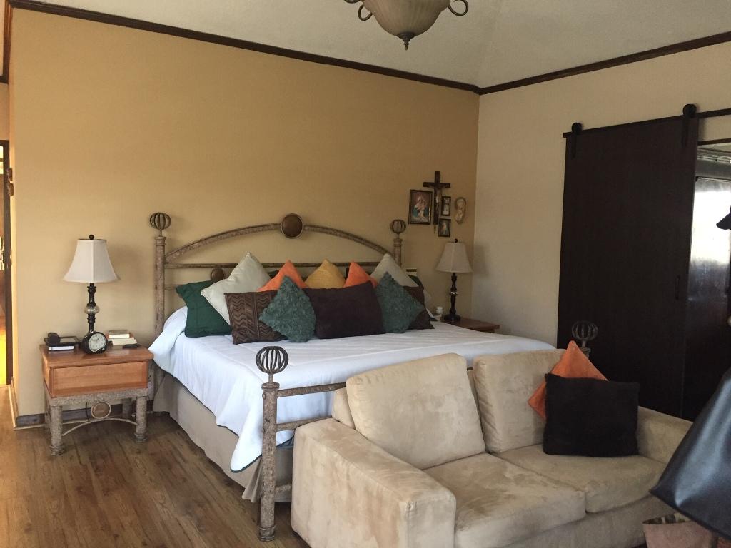 Paseo de Santa Ana, Metepec, Estado de México, 52172, Mexico, 3 Bedrooms Bedrooms, ,3 BathroomsBathrooms,Residential,For Sale,Paseo de Santa Ana,1549334