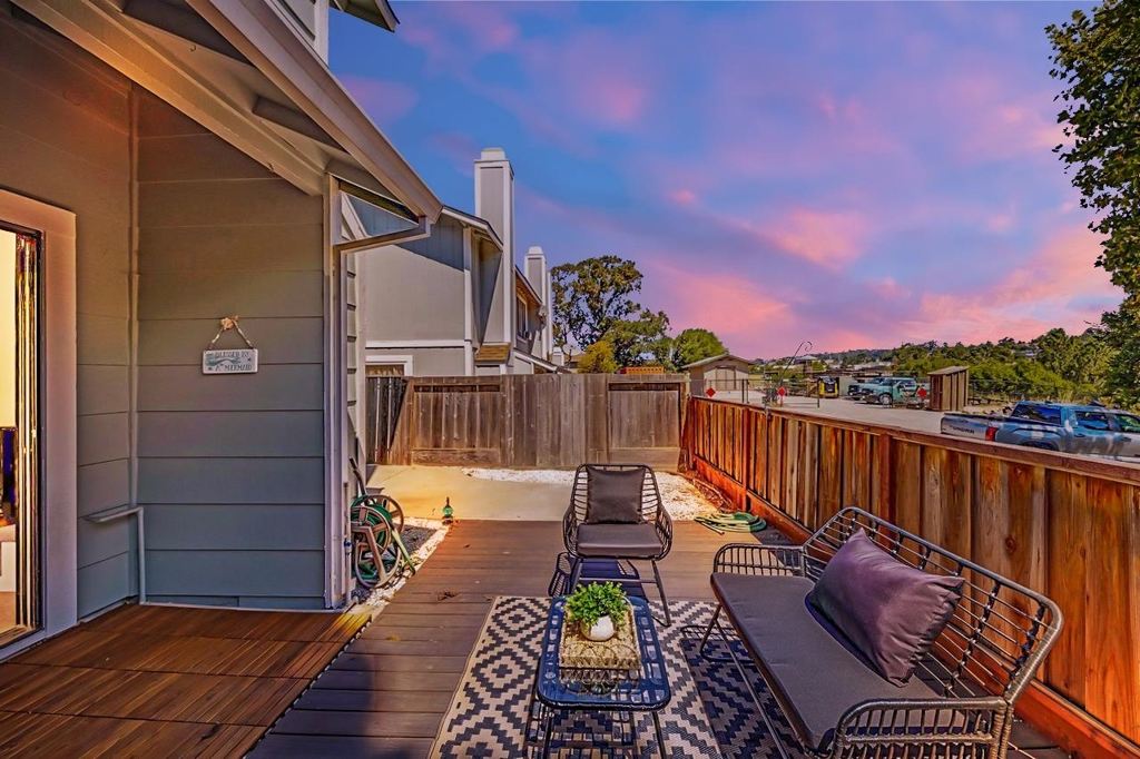 Hayward, California, 94541, United States, 2 Bedrooms Bedrooms, ,2 BathroomsBathrooms,Residential,For Sale,2012744