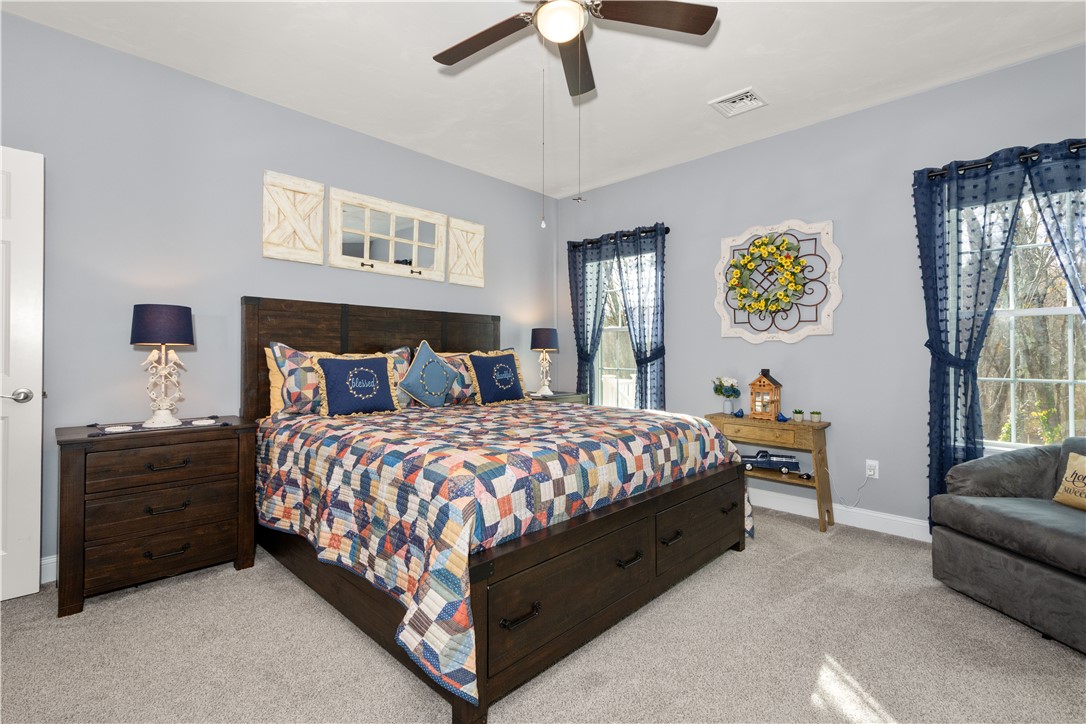 Burrillville, Rhode Island, 02858, United States, 3 Bedrooms Bedrooms, ,2 BathroomsBathrooms,Residential,For Sale,1991043