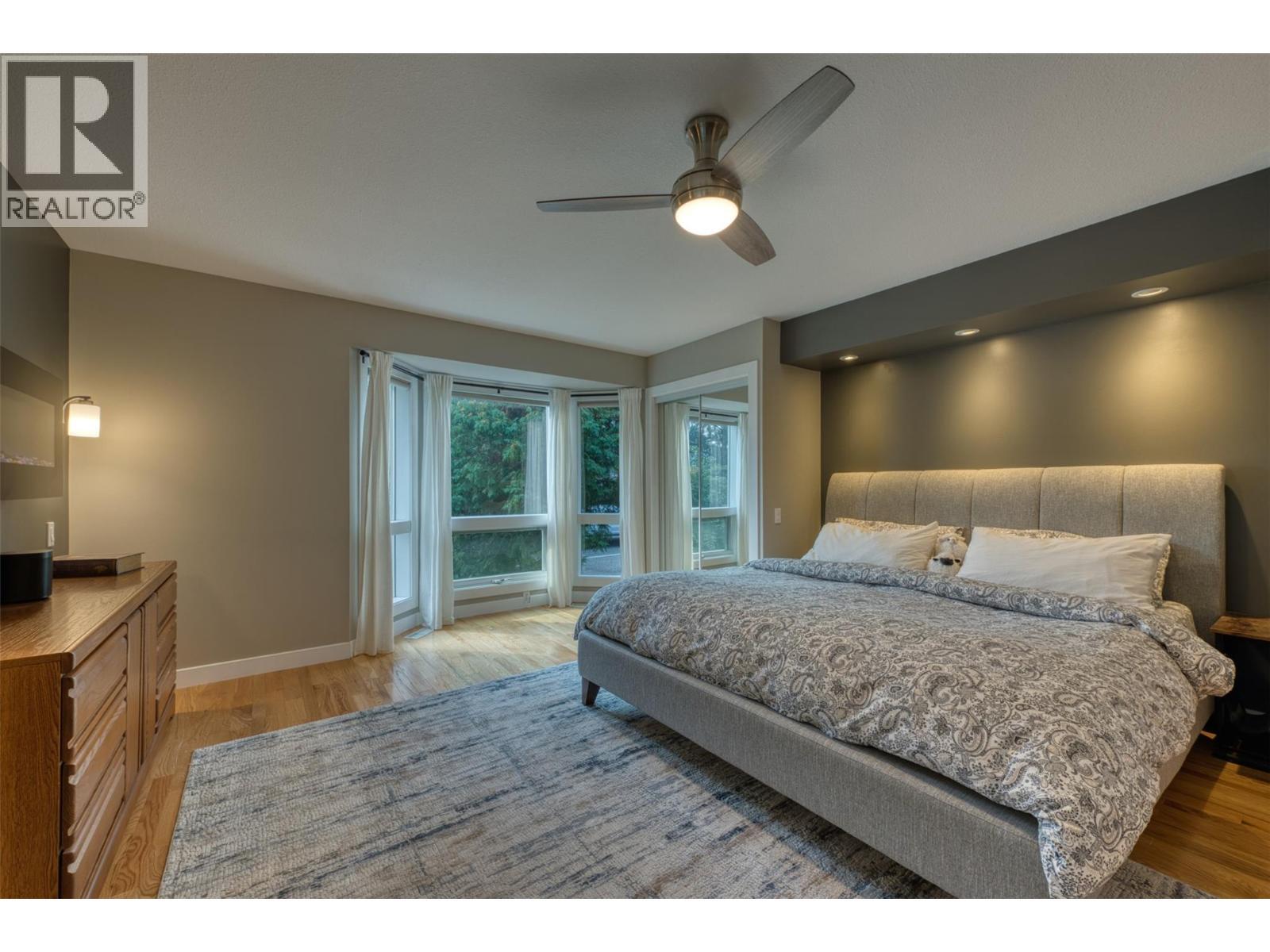 KELOWNA, British Columbia, V1V 1S6, CA, 3 Bedrooms Bedrooms, ,2 BathroomsBathrooms,Residential,For Sale,1951422