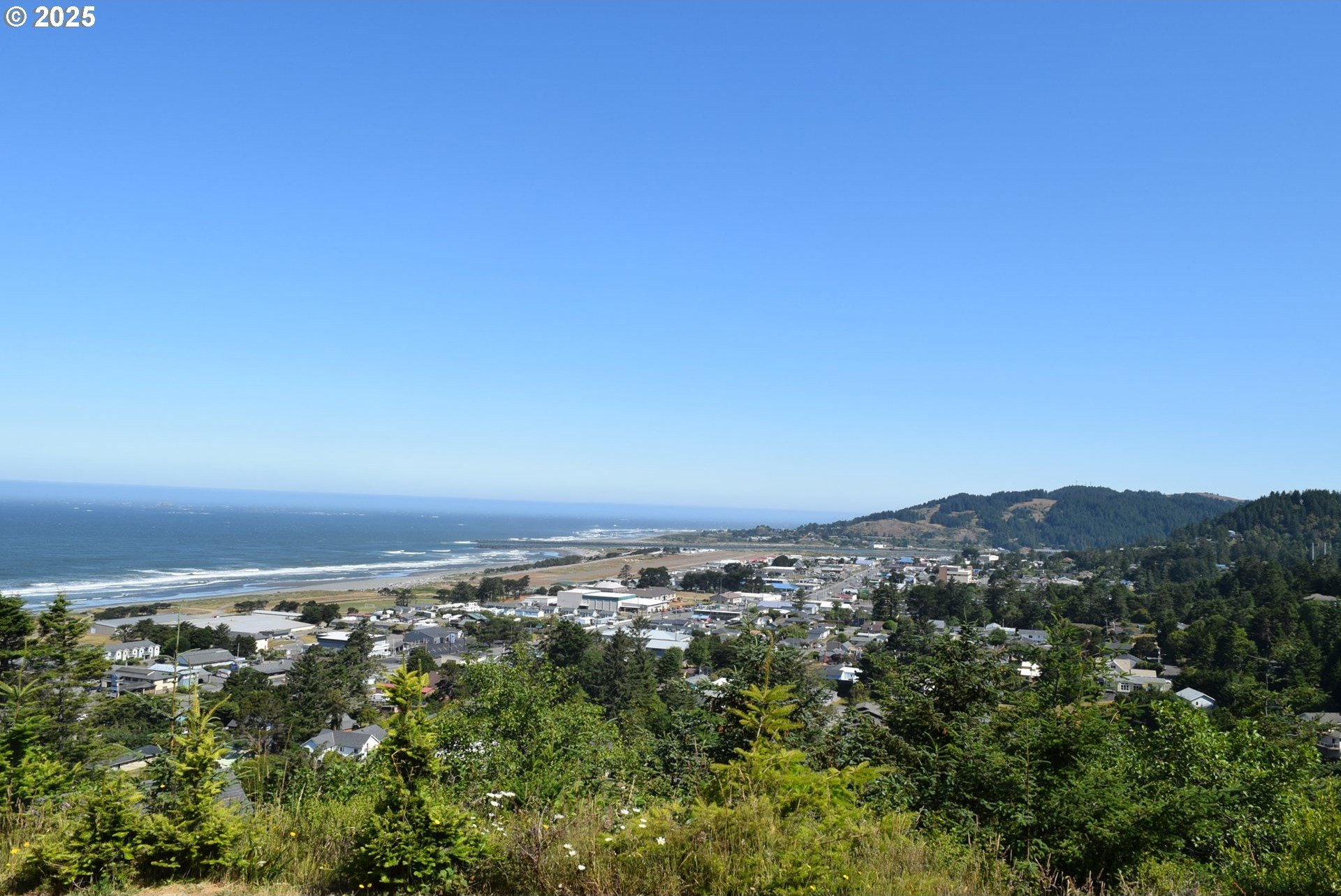 Gold Beach, Oregon, 97444, United States, 3 Bedrooms Bedrooms, ,2 BathroomsBathrooms,Residential,For Sale,1983630