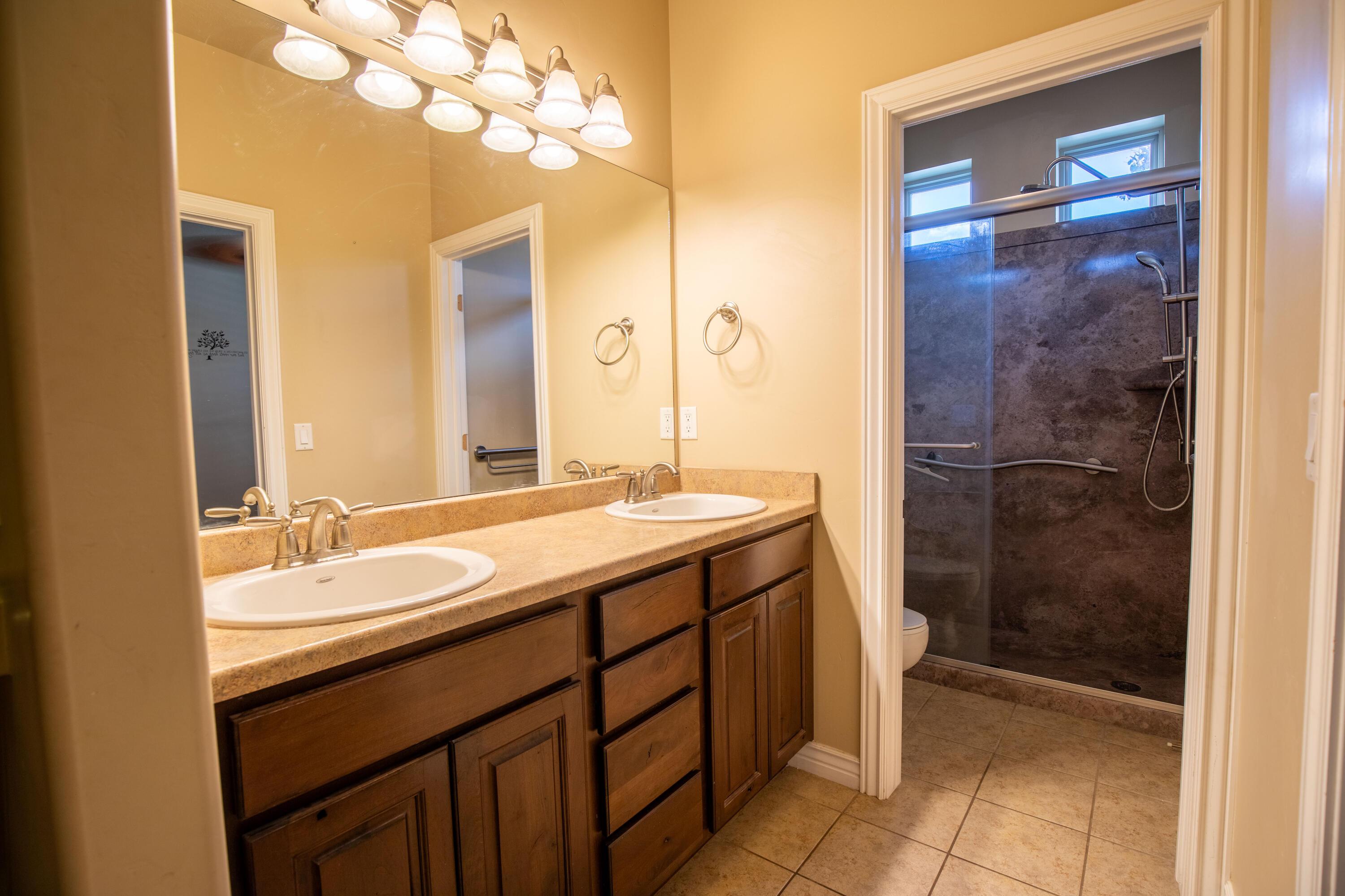 LEHI, Utah, 84043, United States, 5 Bedrooms Bedrooms, ,4 BathroomsBathrooms,Residential,For Sale,1935111